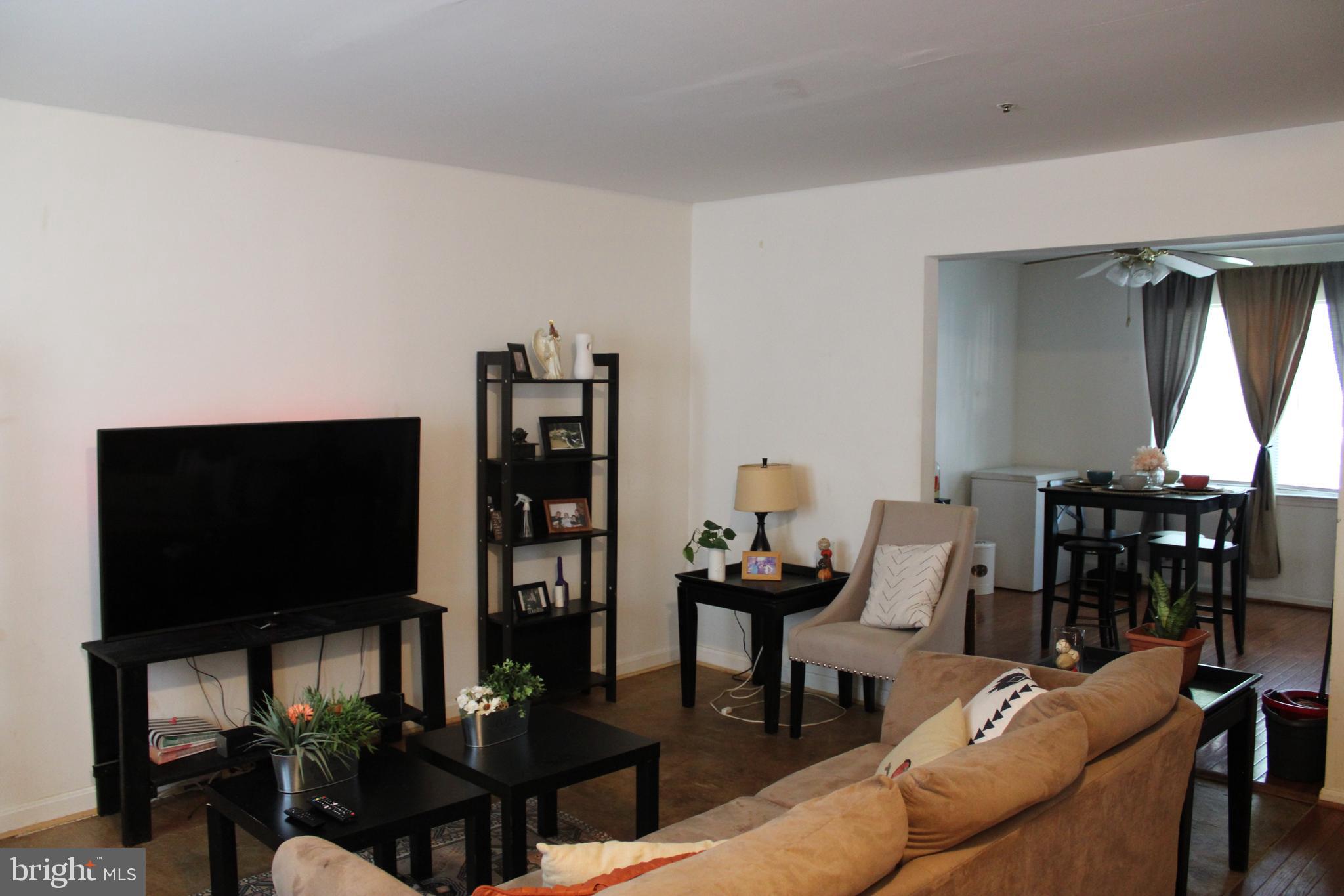 LONDON WOODS - Residential