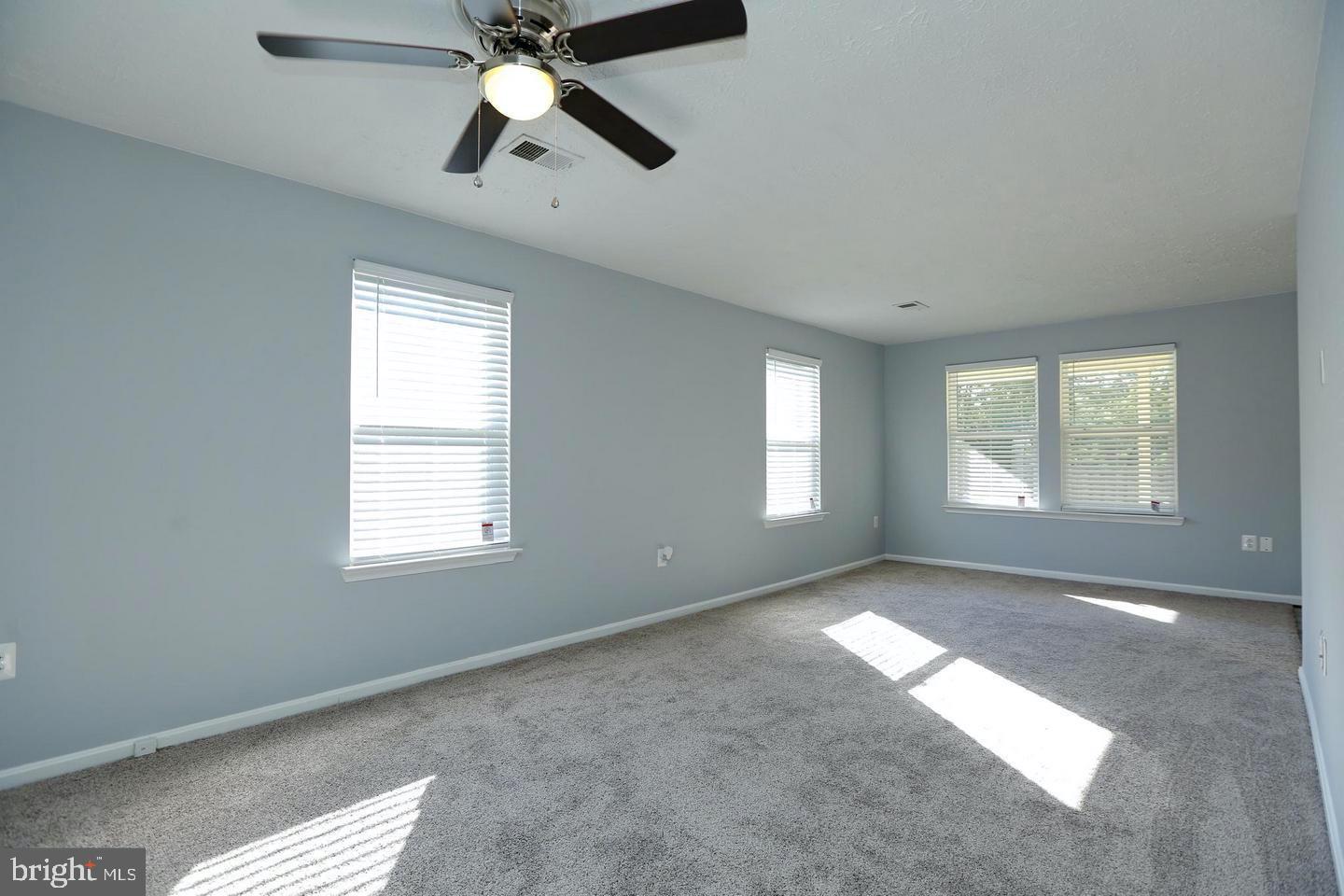 HUNTINGTON - Residential Lease