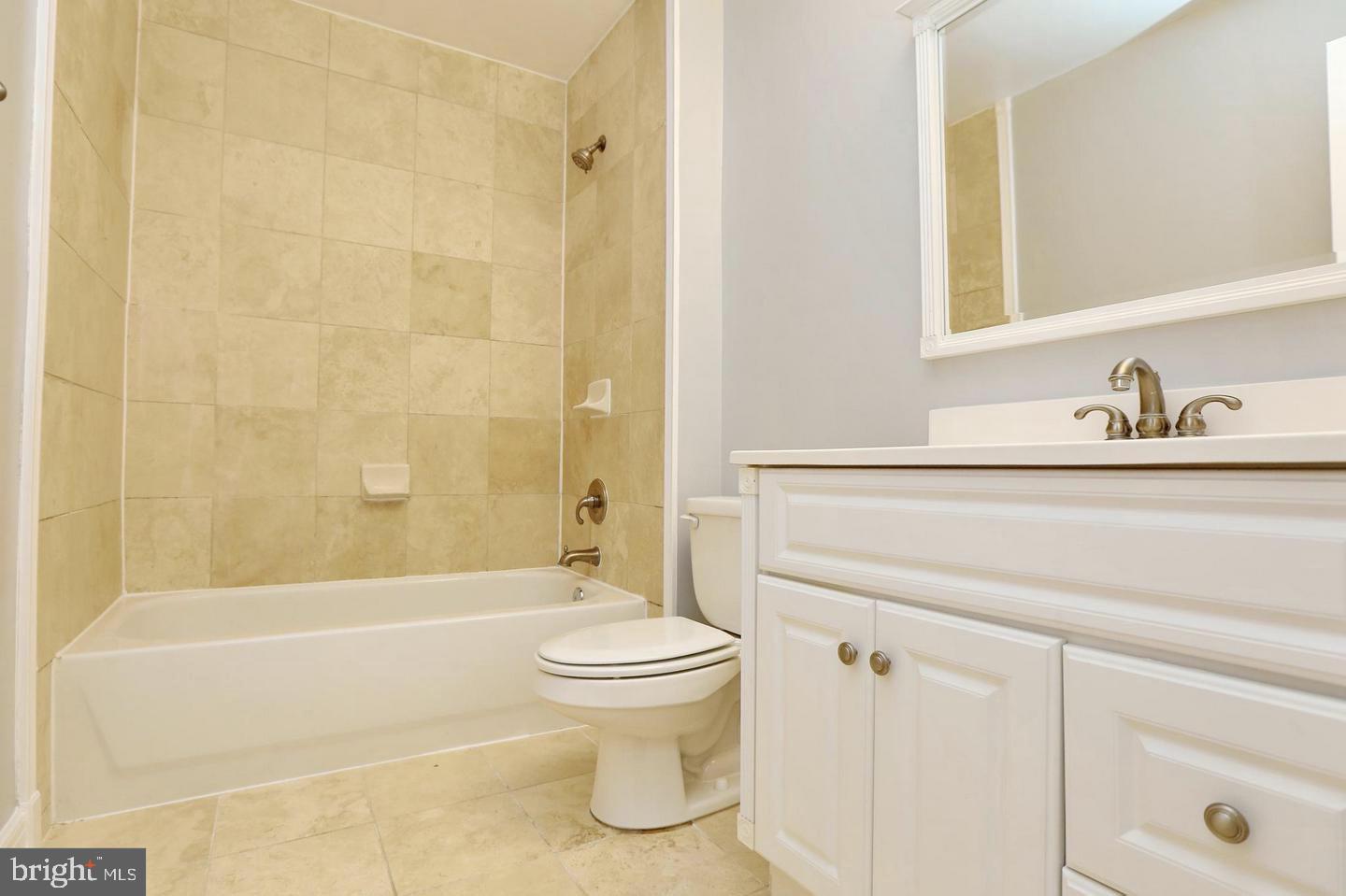 HUNTINGTON - Residential Lease