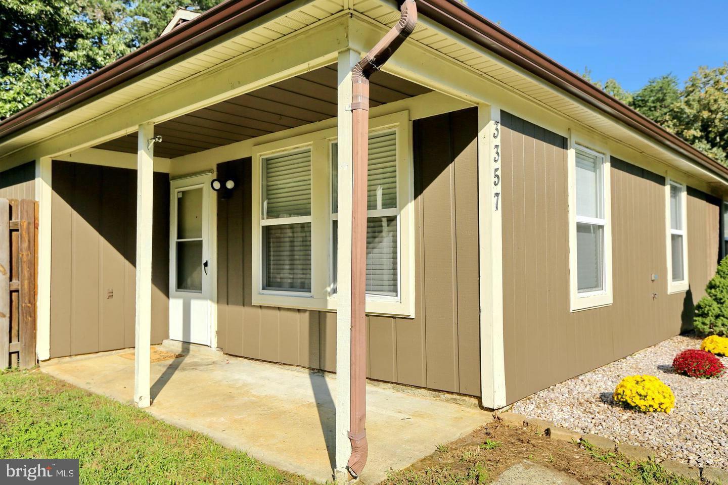 HUNTINGTON - Residential Lease