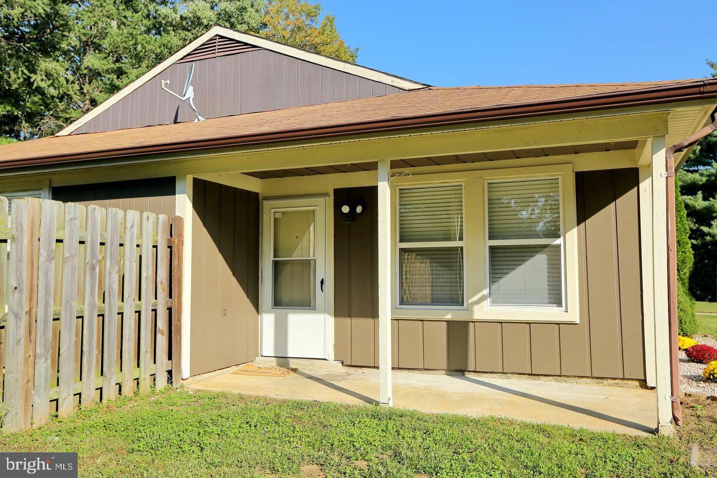 HUNTINGTON - Residential Lease