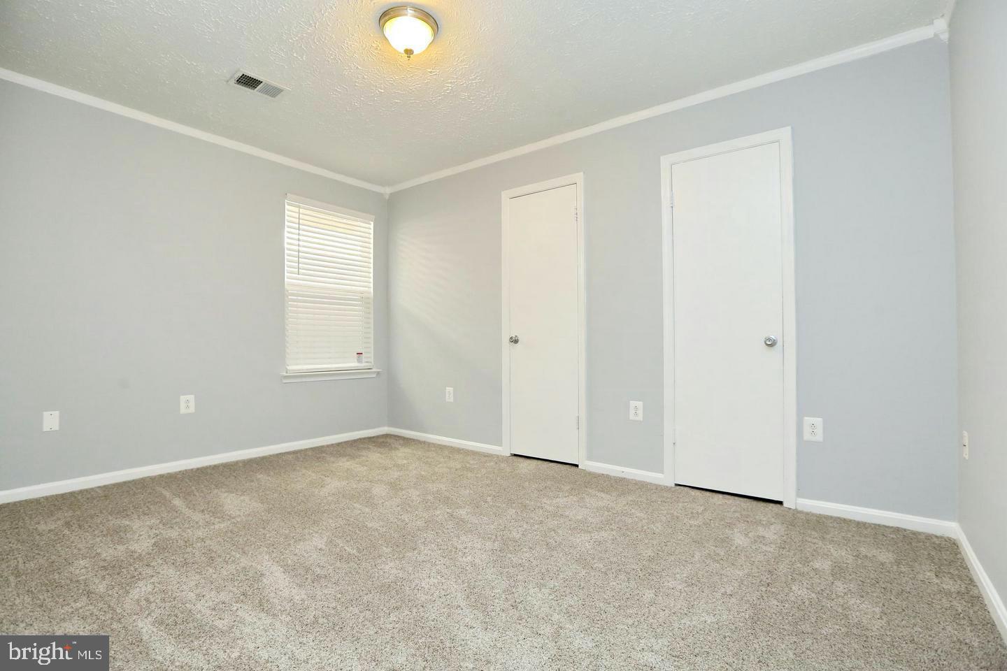 HUNTINGTON - Residential Lease