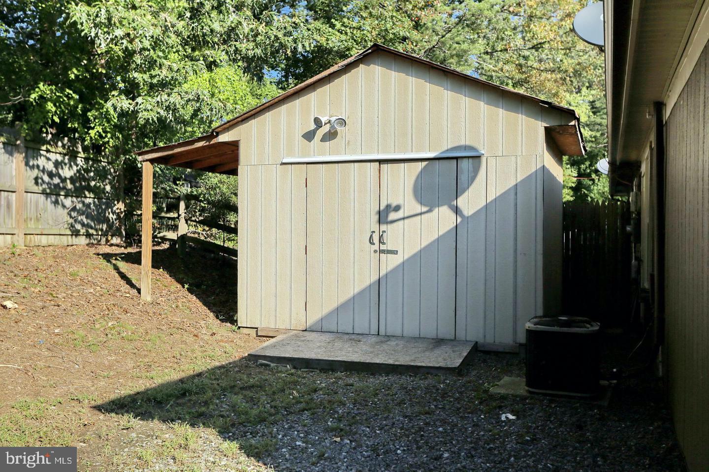 HUNTINGTON - Residential Lease