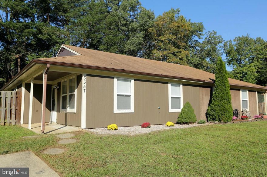 This beautiful duplex is ready to move in today! Spacious living room, updated kitchen, three nice bedrooms, updated baths, new flooring throughout, all new fresh paint and more! Pets are case by case $500.00 deposit plus $35.00 per month per pet. NO CATS!  Credit must be over 550, please do not apply or ask for an acceptation.  No prior evictions will be acceptable.  Please do not ask or apply! Located in the heart of Waldorf, close to shopping, restaurants, van go, community center, pool, and more! Come take a look, this won't last long!