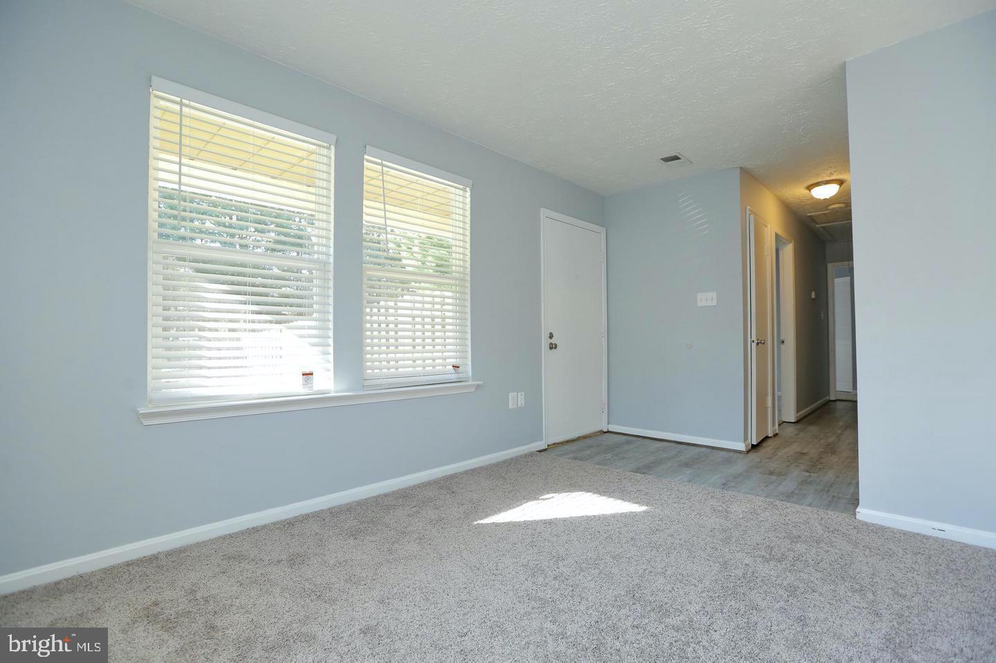 HUNTINGTON - Residential Lease