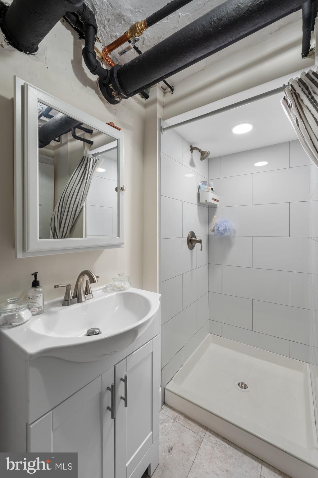 WASHINGTON SQ WEST - Residential