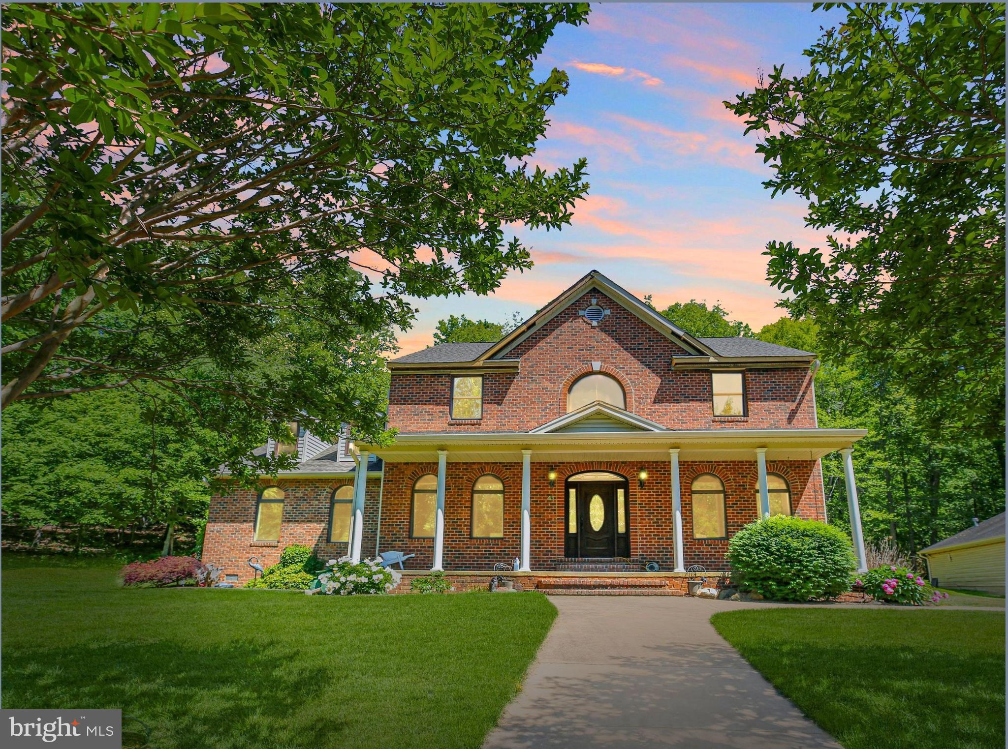 41 TWIN CREEKS LANE