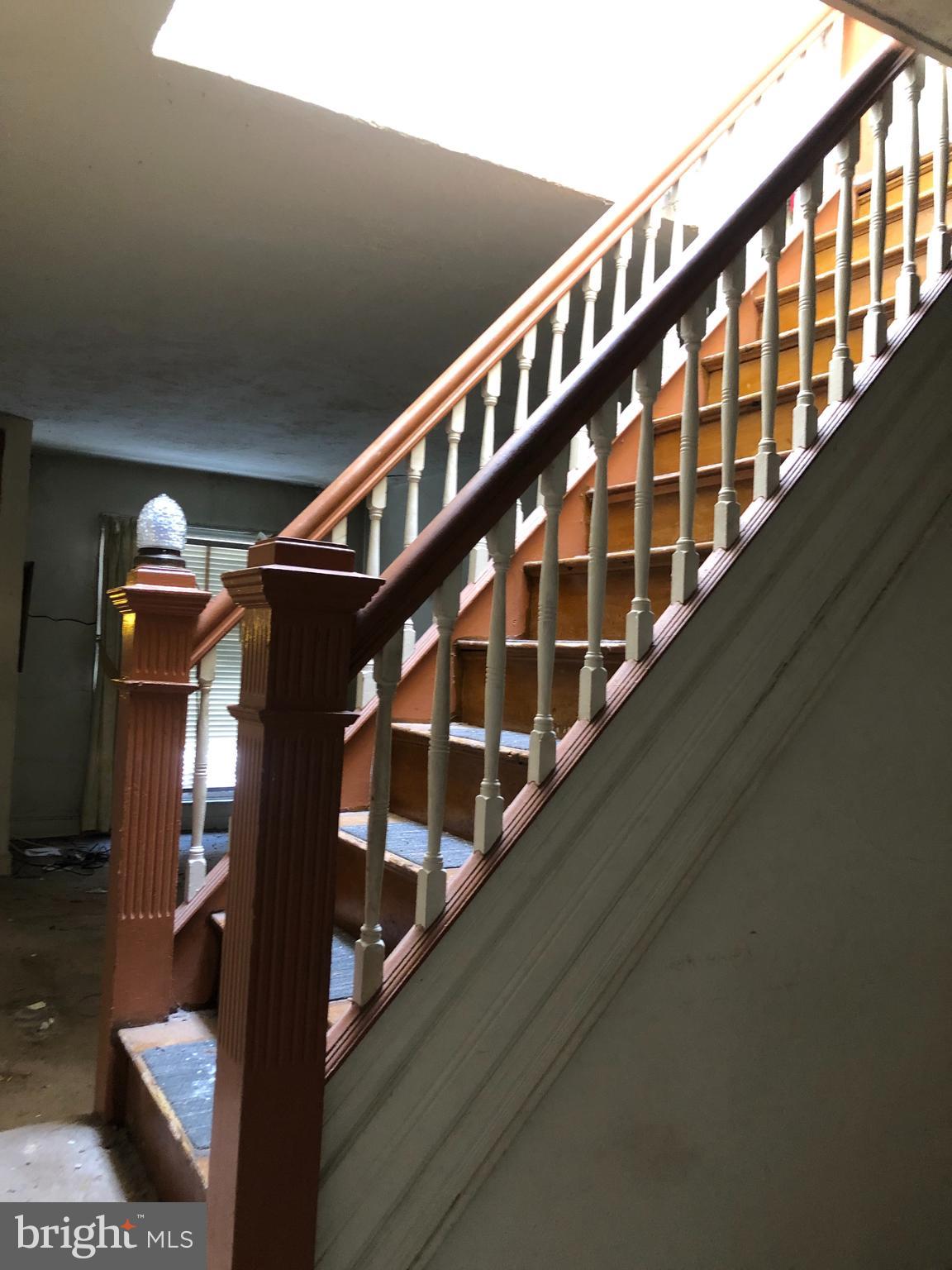 BROADWAY EAST - Residential