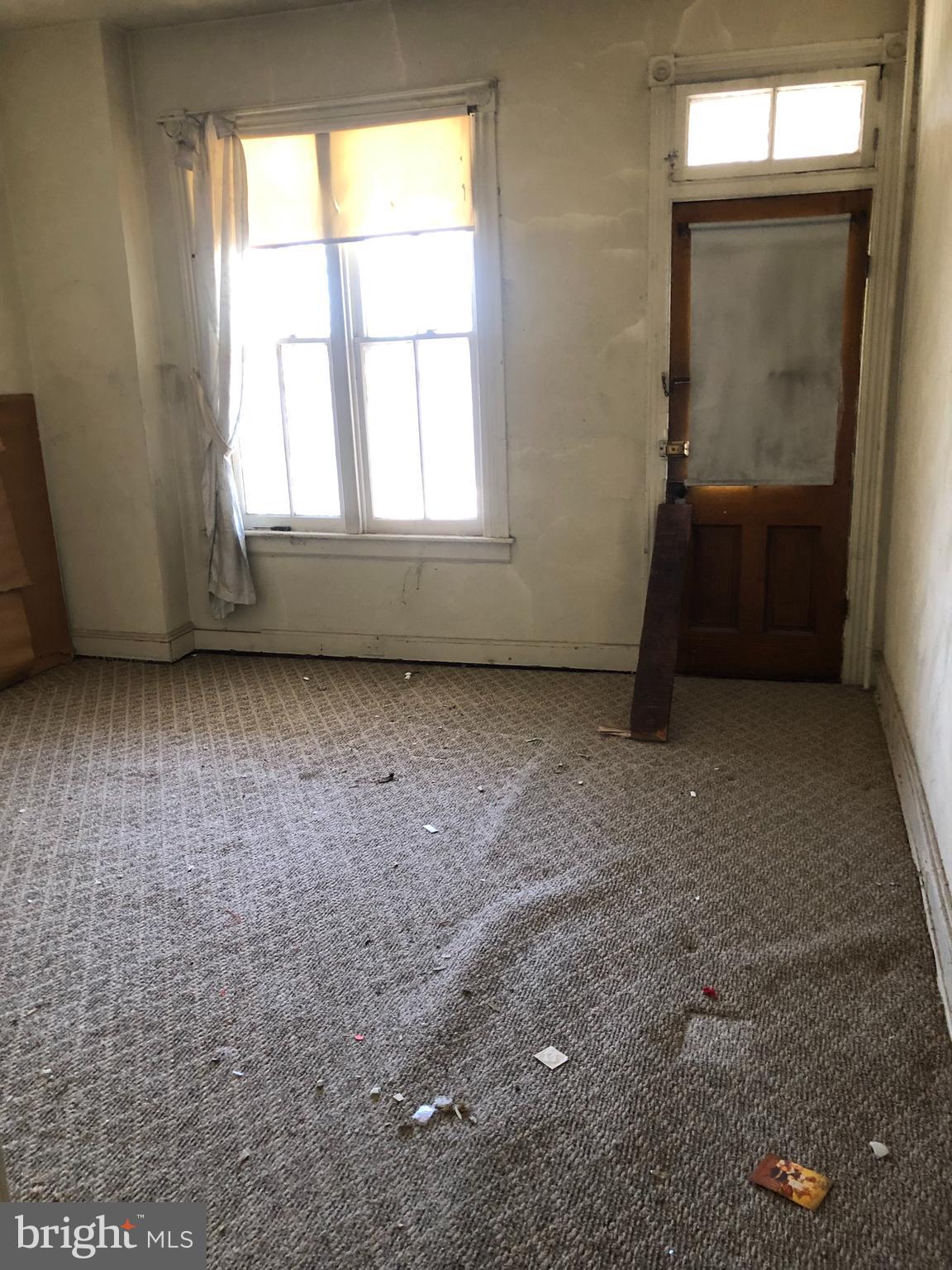 BROADWAY EAST - Residential