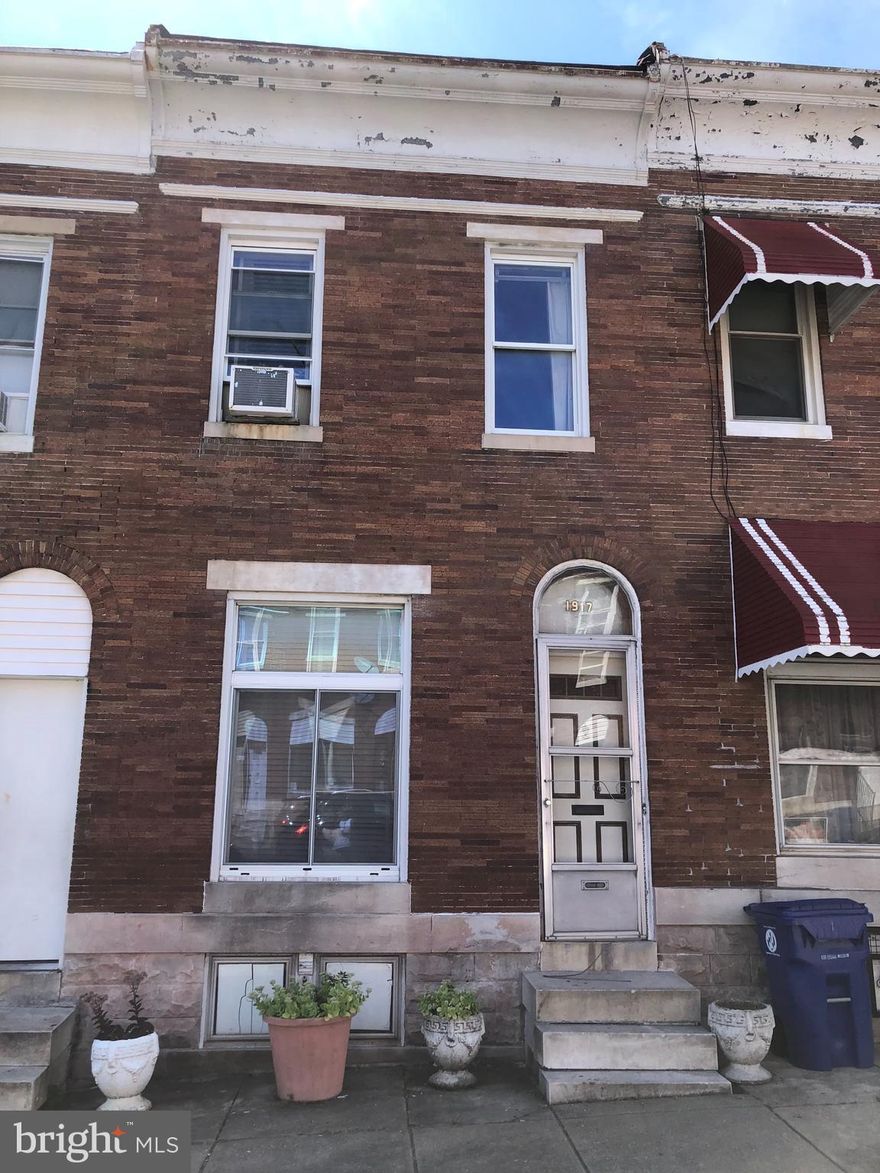 Huge 3 Bedroom, 1 bath rowhome in Broadway East with flush in the basement.  Ready for you to re-imagine and renovate.   Plenty of investment occurring in East Baltimore - both commercial and residential.