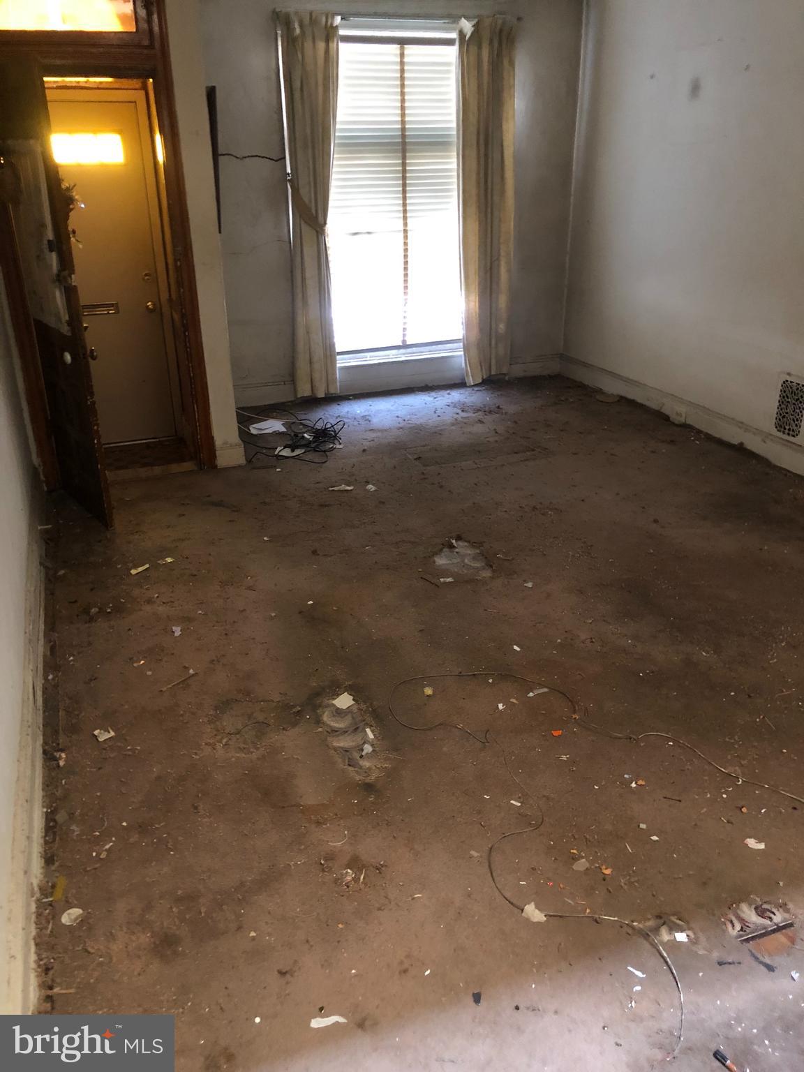 BROADWAY EAST - Residential