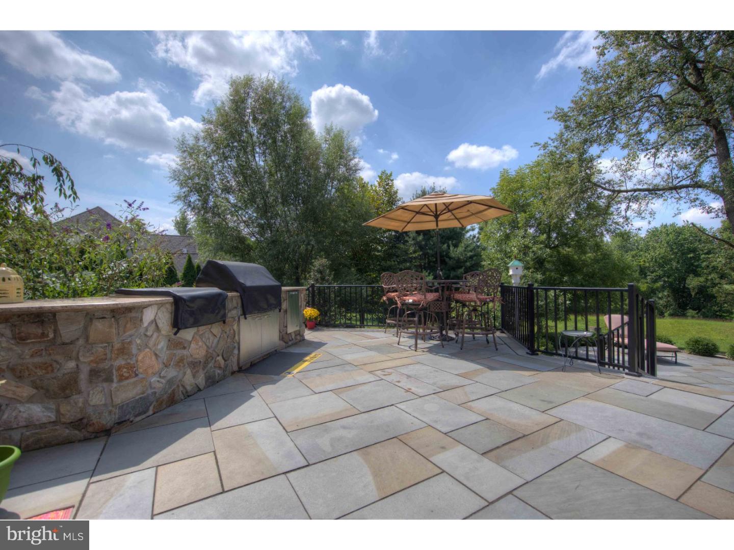 ROSSMORE - Residential