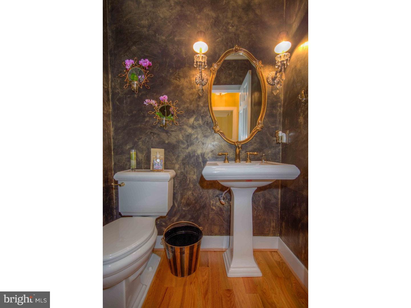 ROSSMORE - Residential