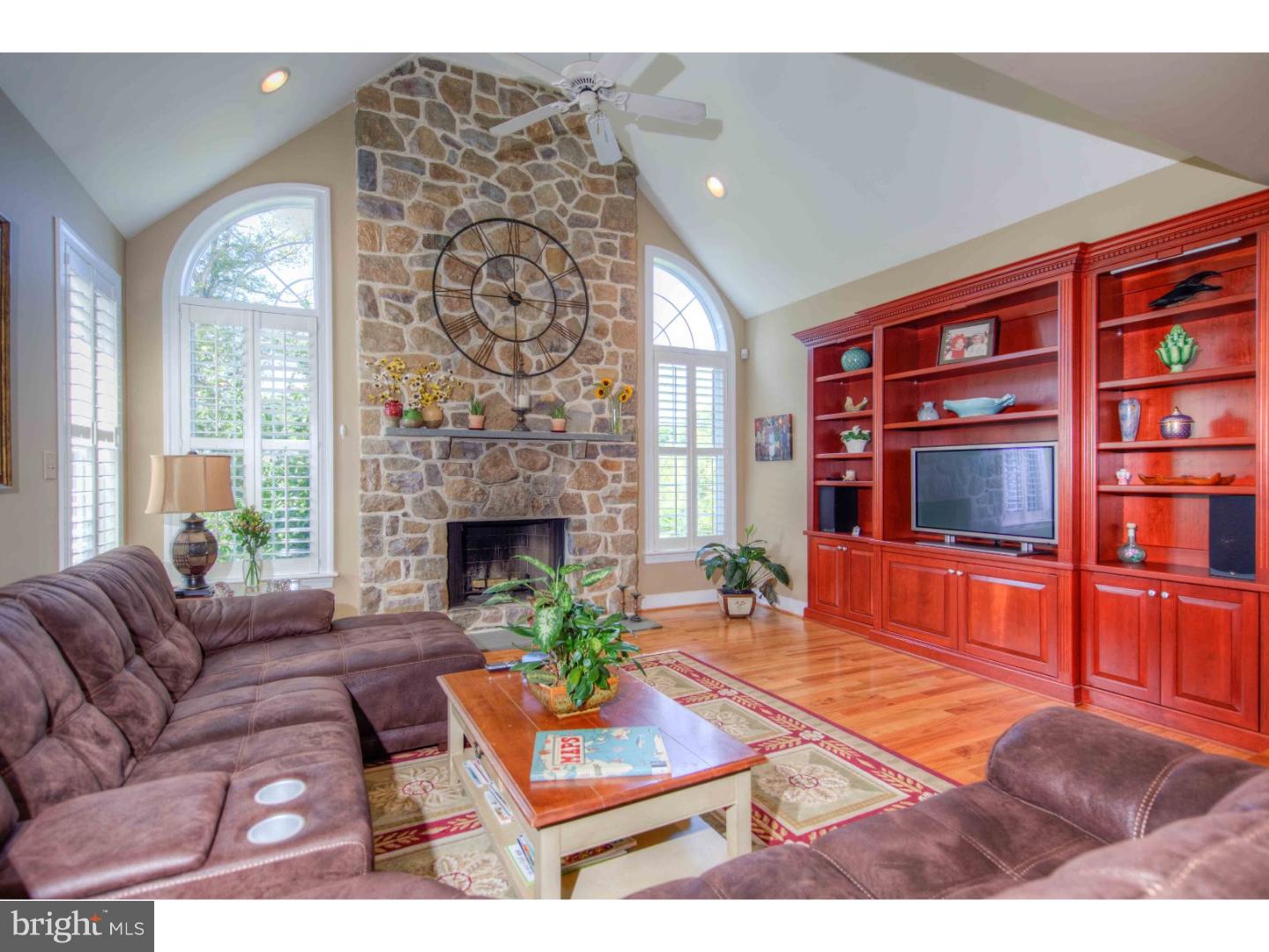 ROSSMORE - Residential