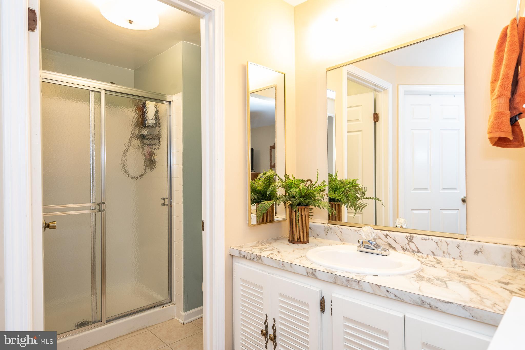 WILTON KNOLL - Residential