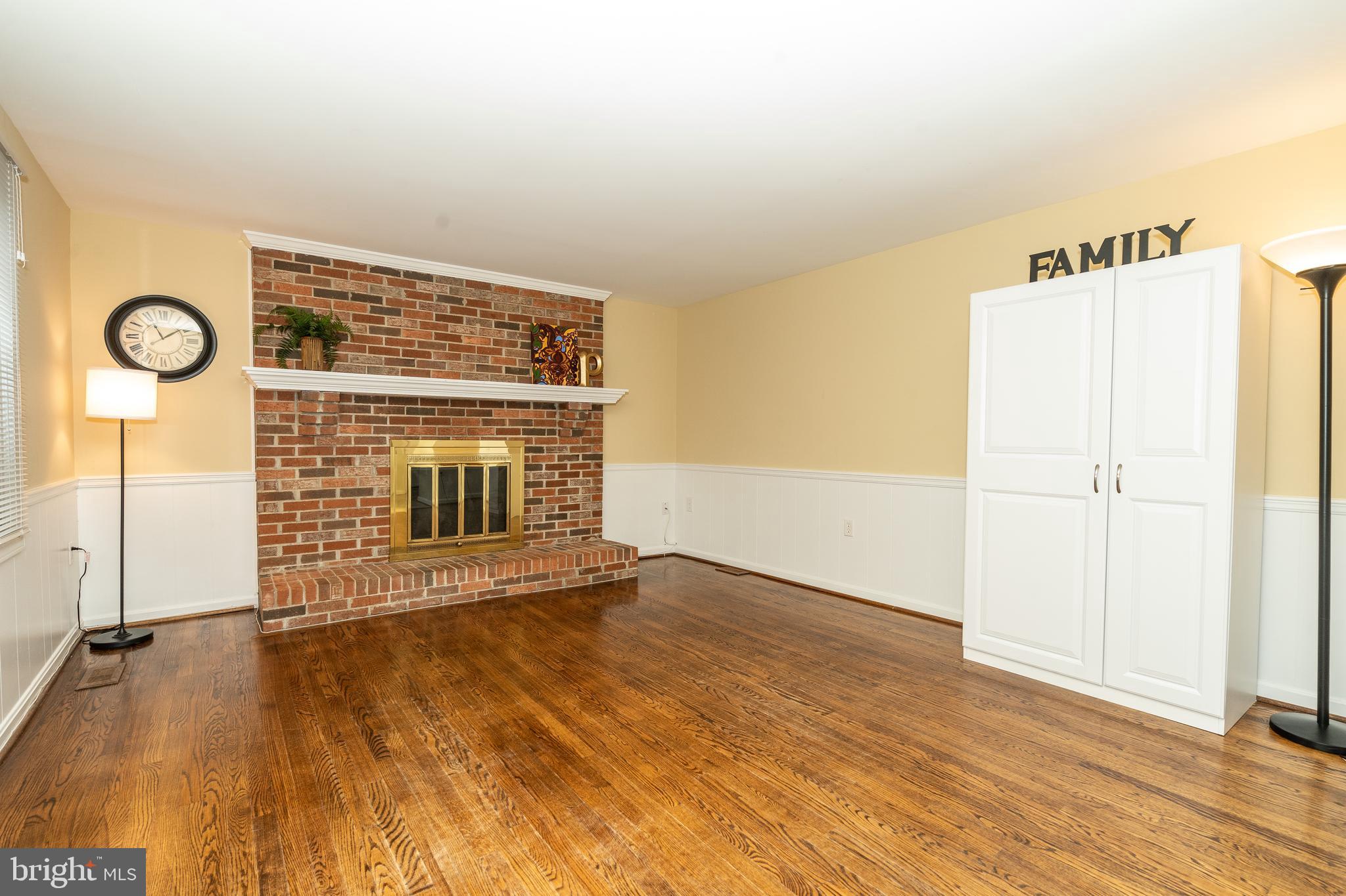 WILTON KNOLL - Residential