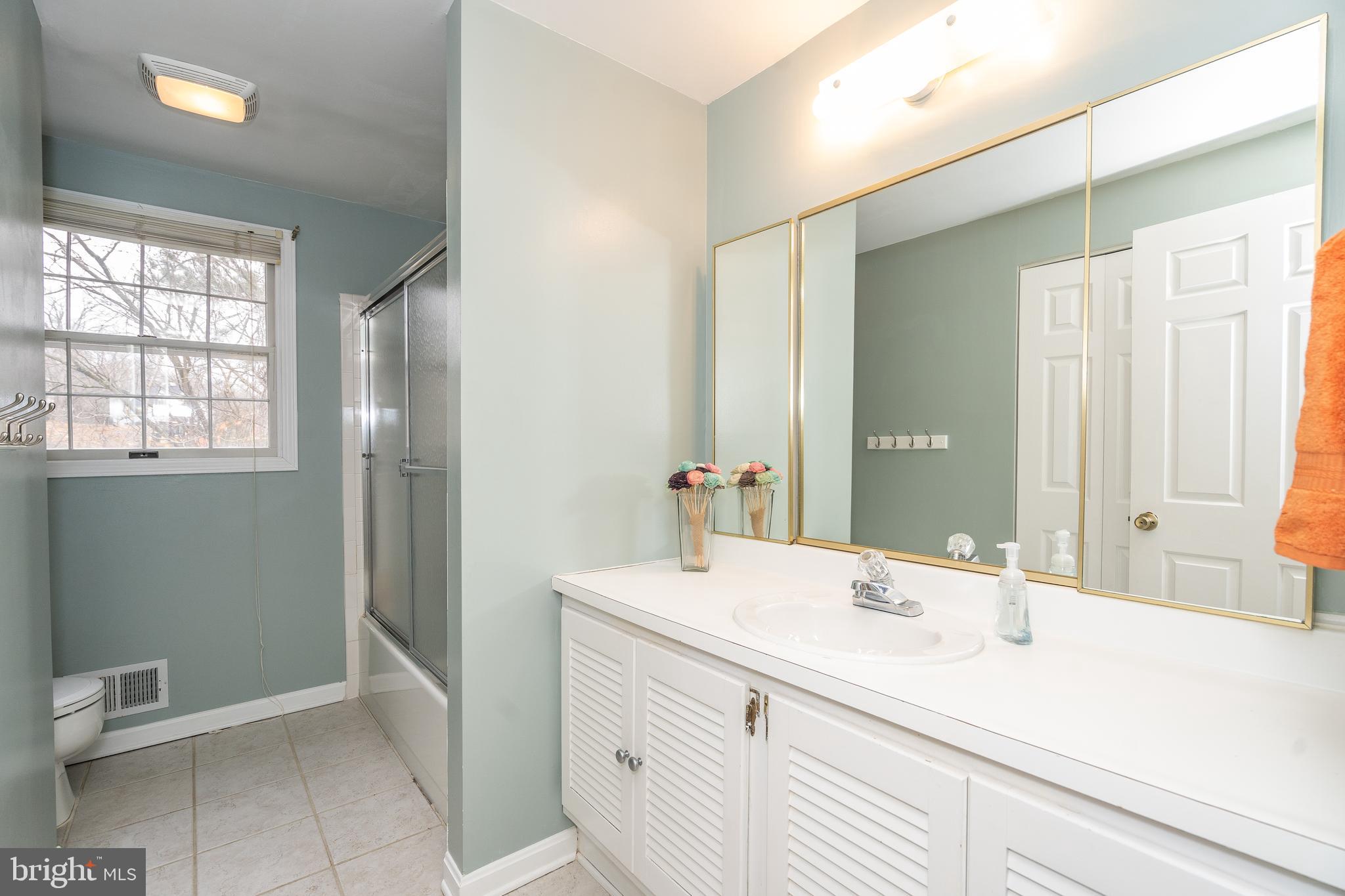 WILTON KNOLL - Residential