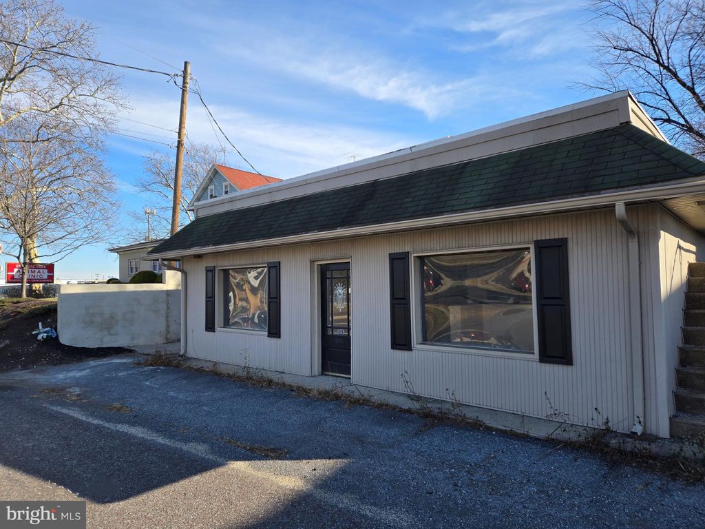Photo of 4903 Jonestown Road, HARRISBURG, PA 17109 (MLS # PADA2052514)