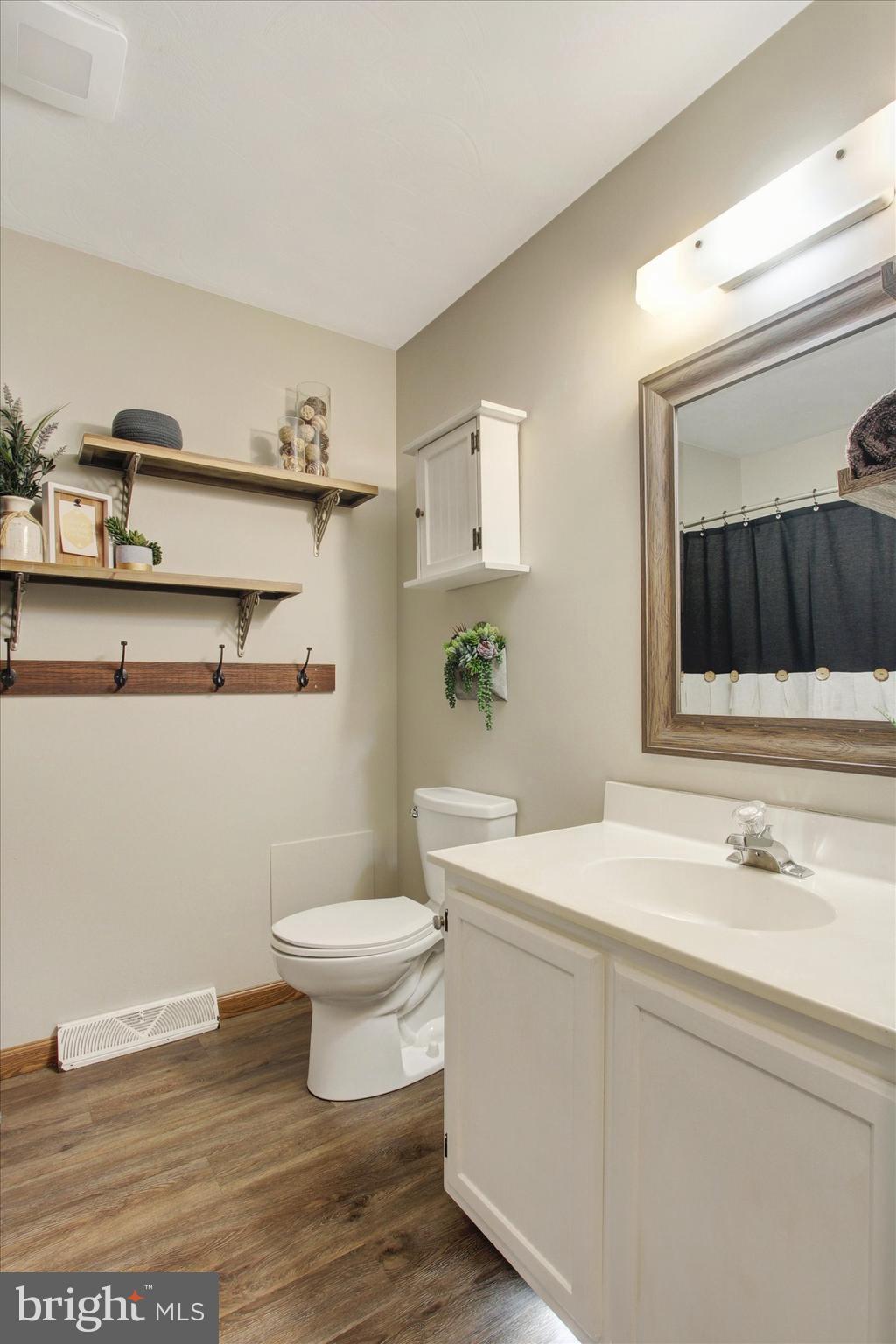 HALL ESTATES - Residential