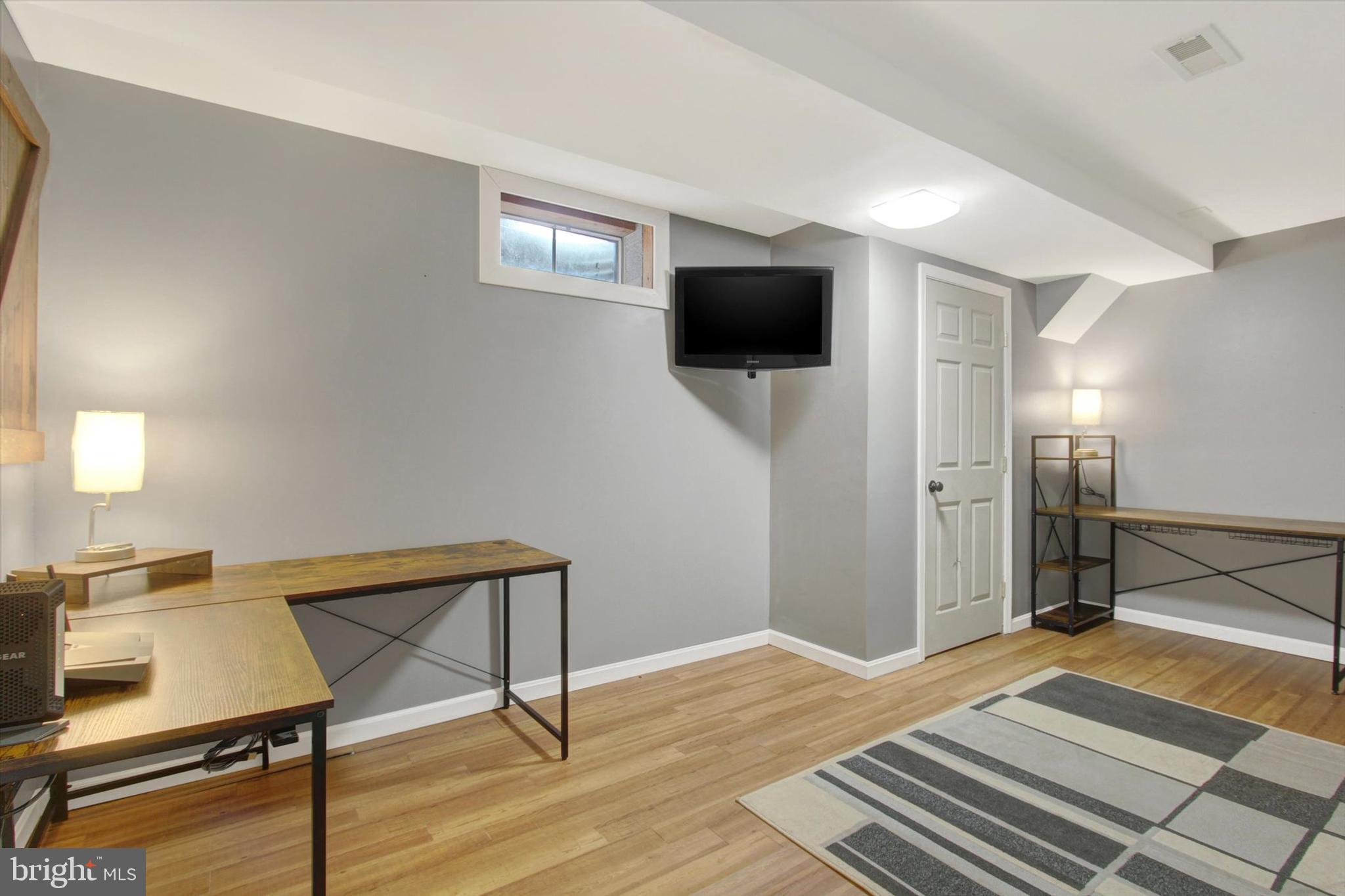 HALL ESTATES - Residential