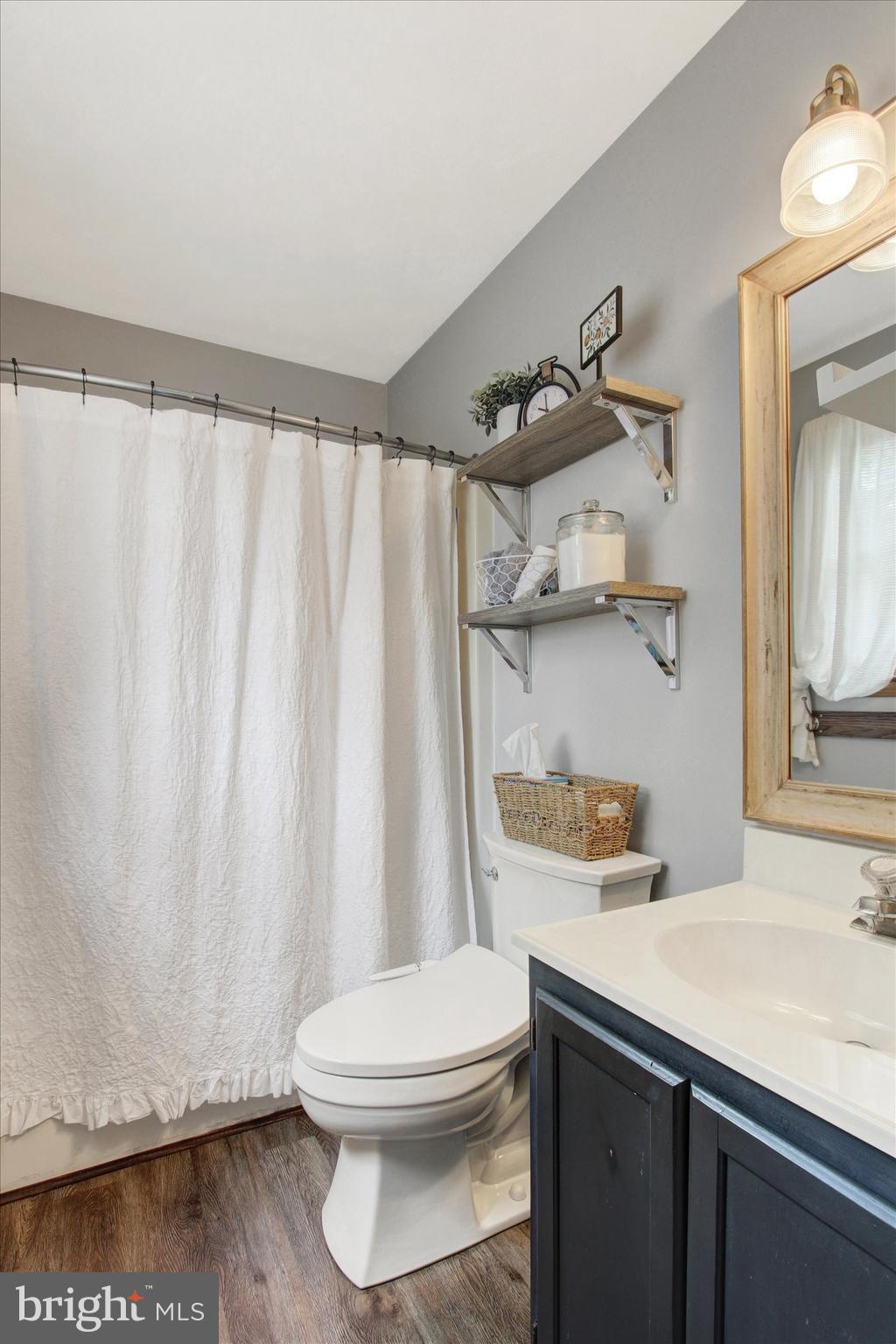 HALL ESTATES - Residential