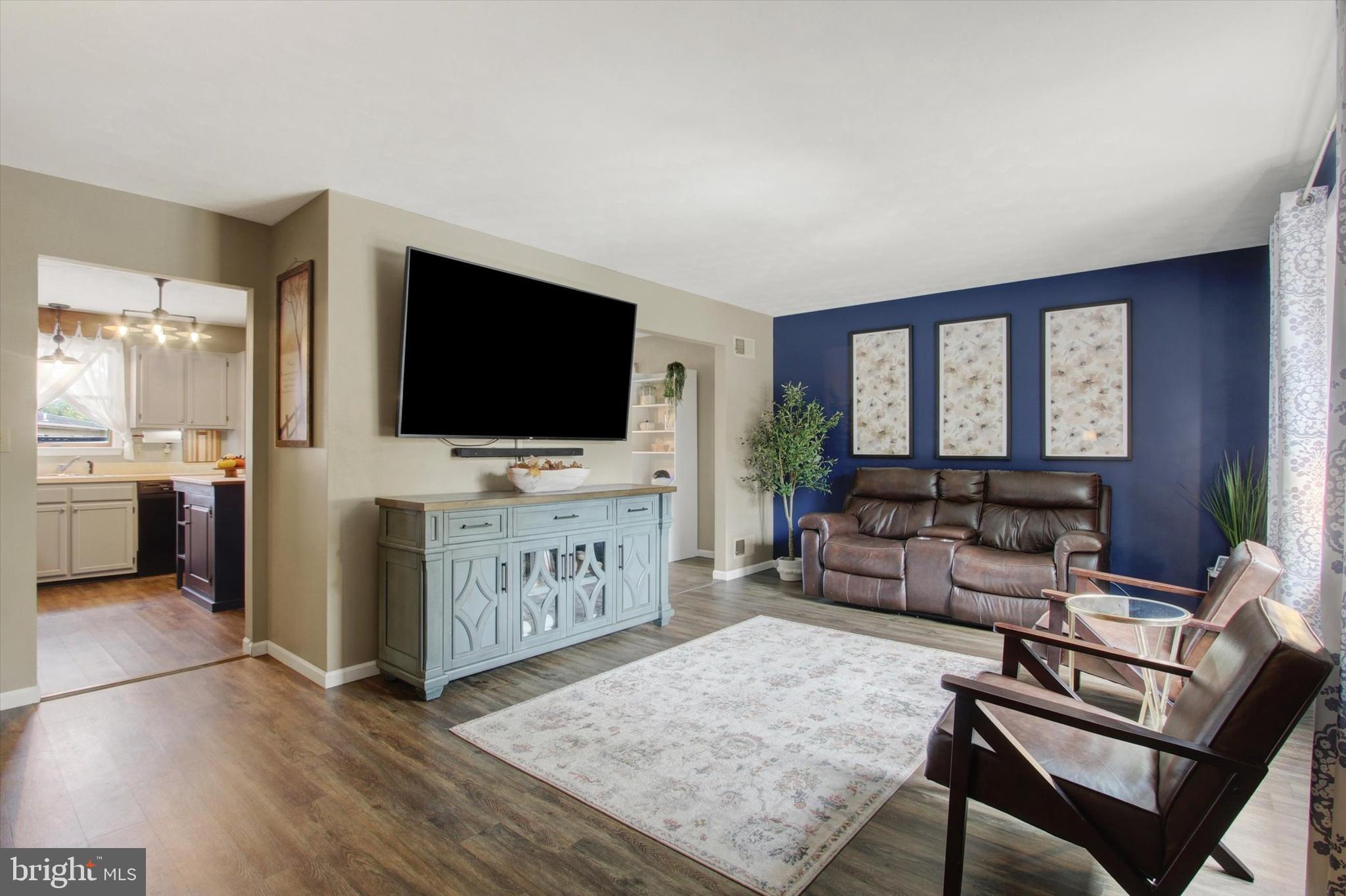 HALL ESTATES - Residential