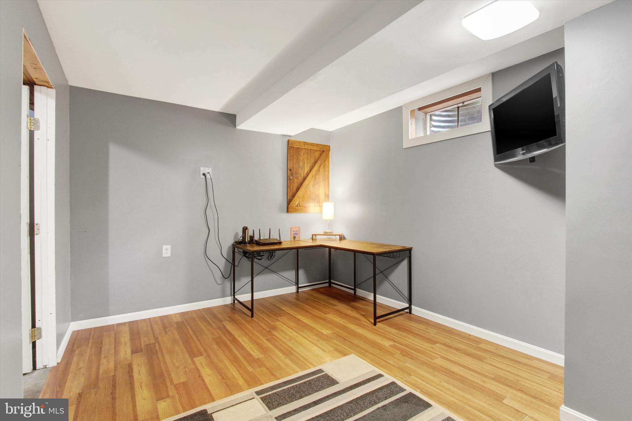 HALL ESTATES - Residential