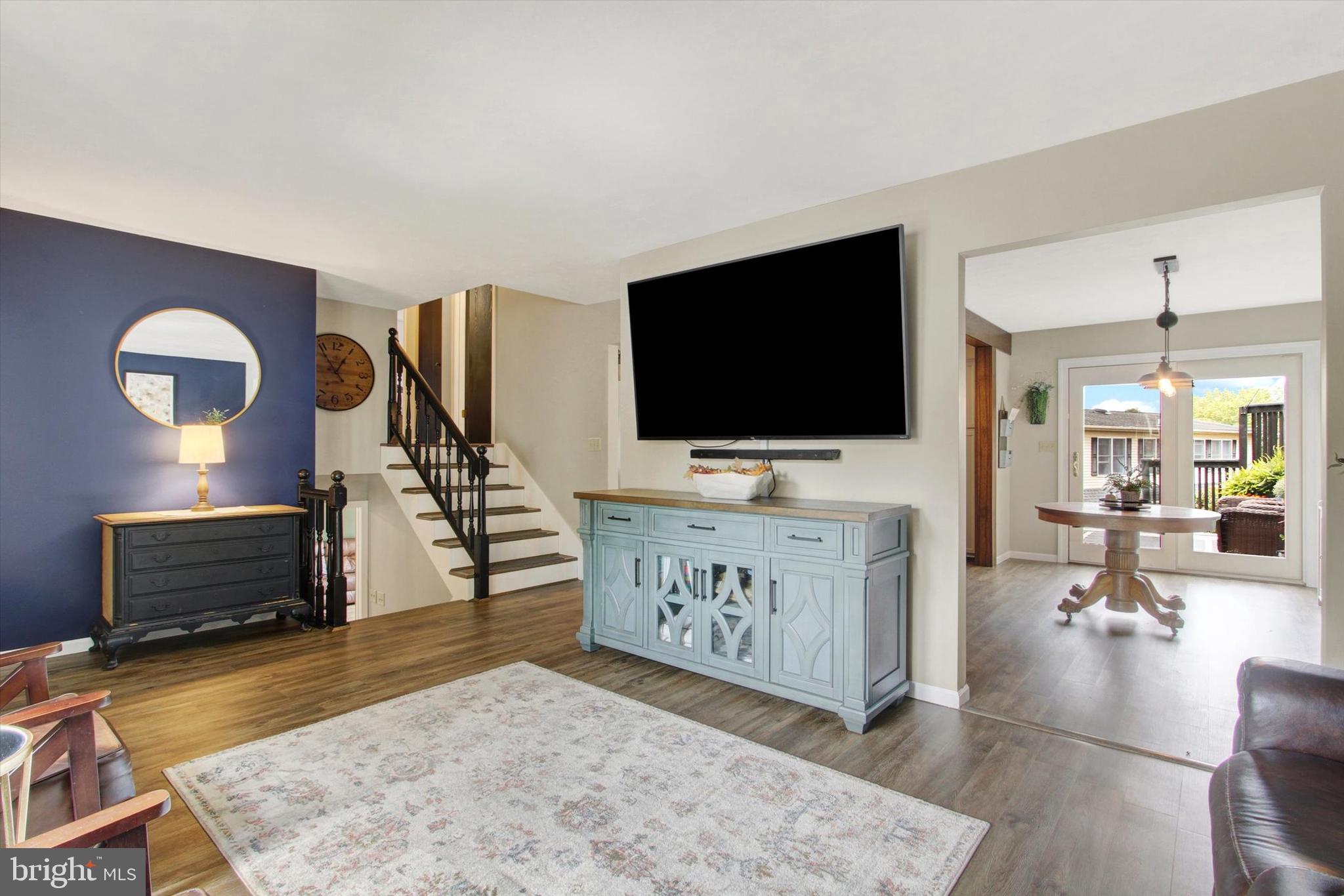 HALL ESTATES - Residential