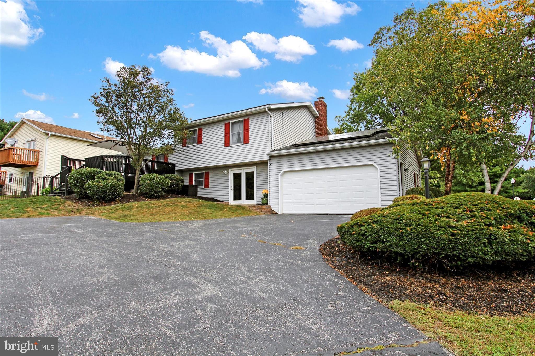 HALL ESTATES - Residential