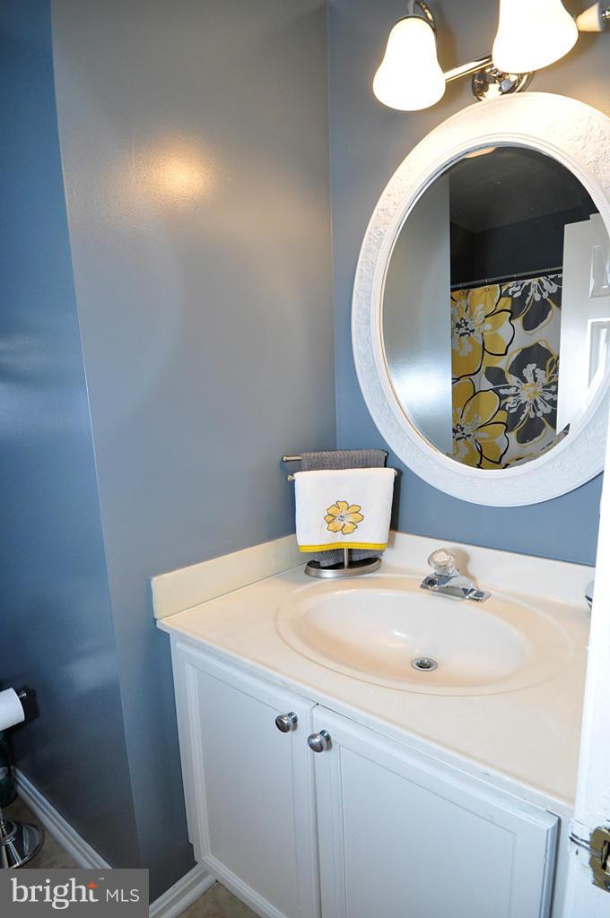 COURTS AT STAFFORD - Residential