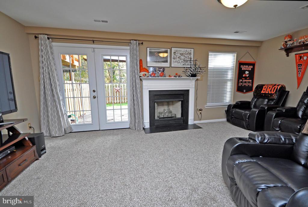 COURTS AT STAFFORD - Residential