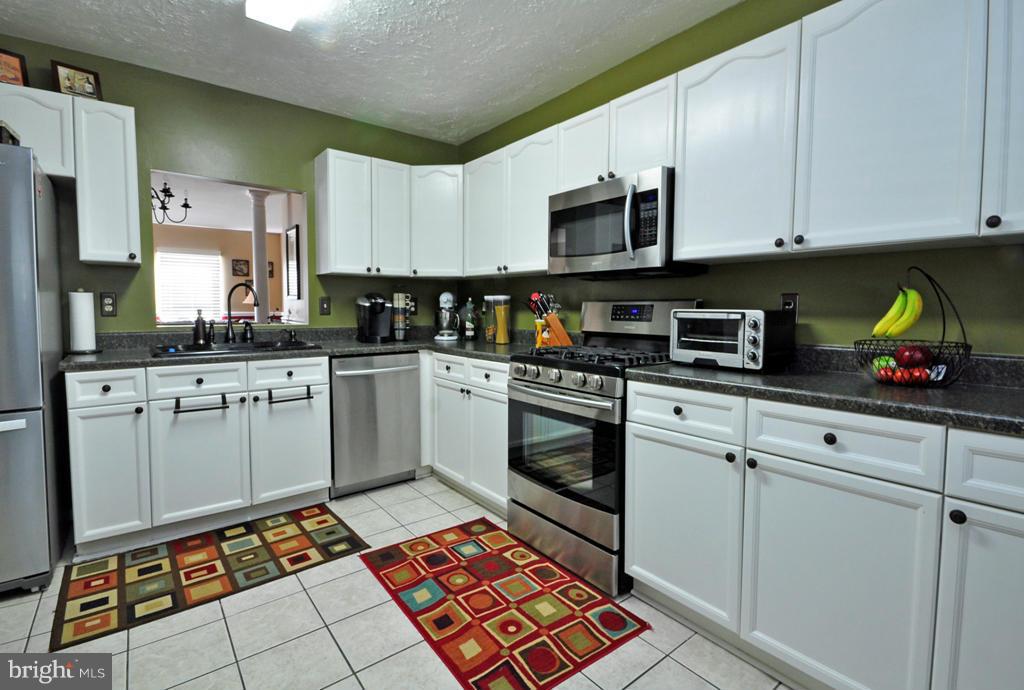 COURTS AT STAFFORD - Residential