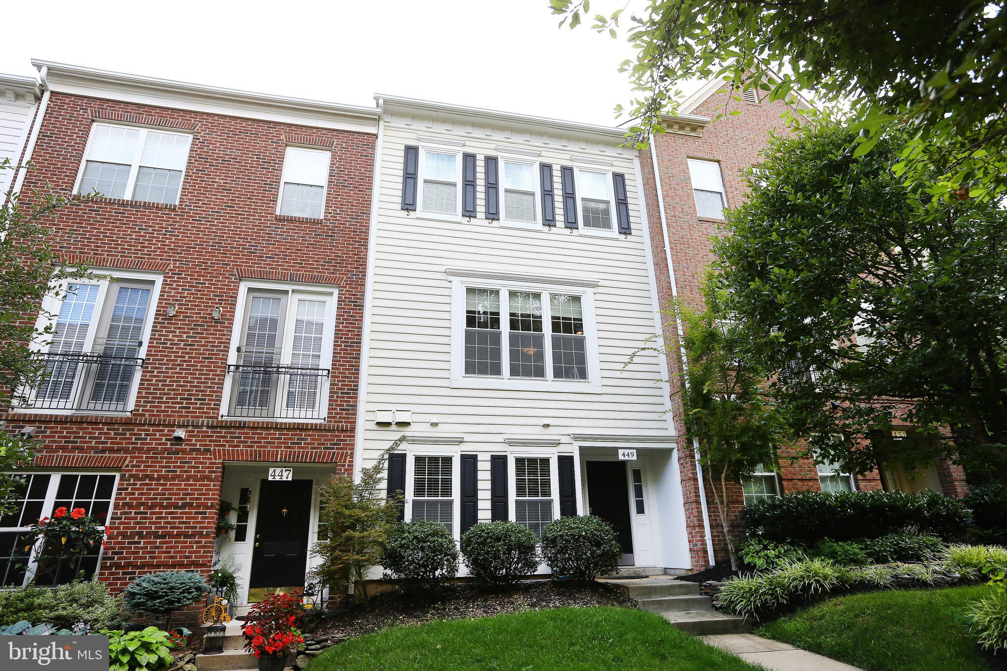 449 LEANING OAK STREET