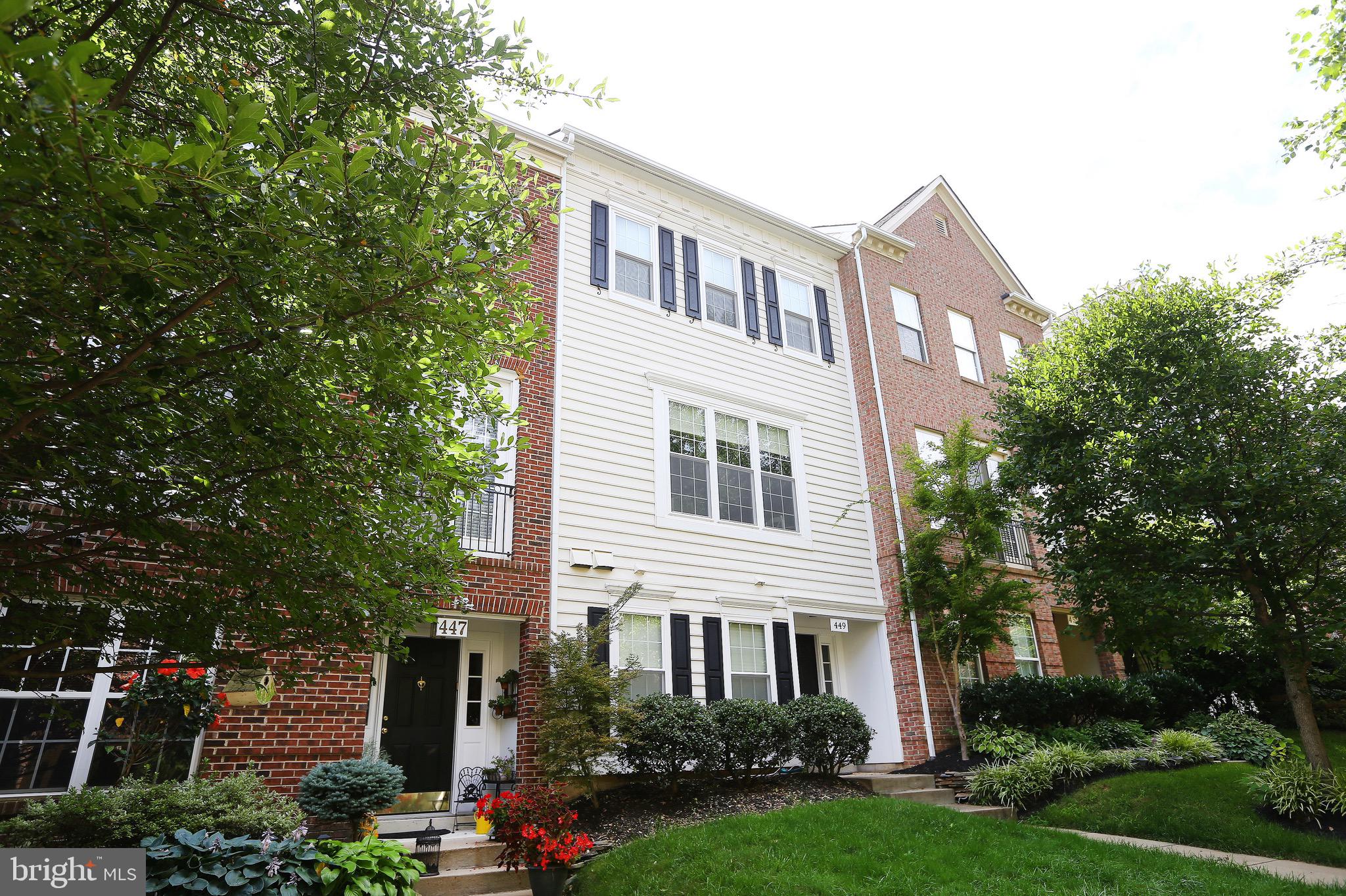449 LEANING OAK STREET