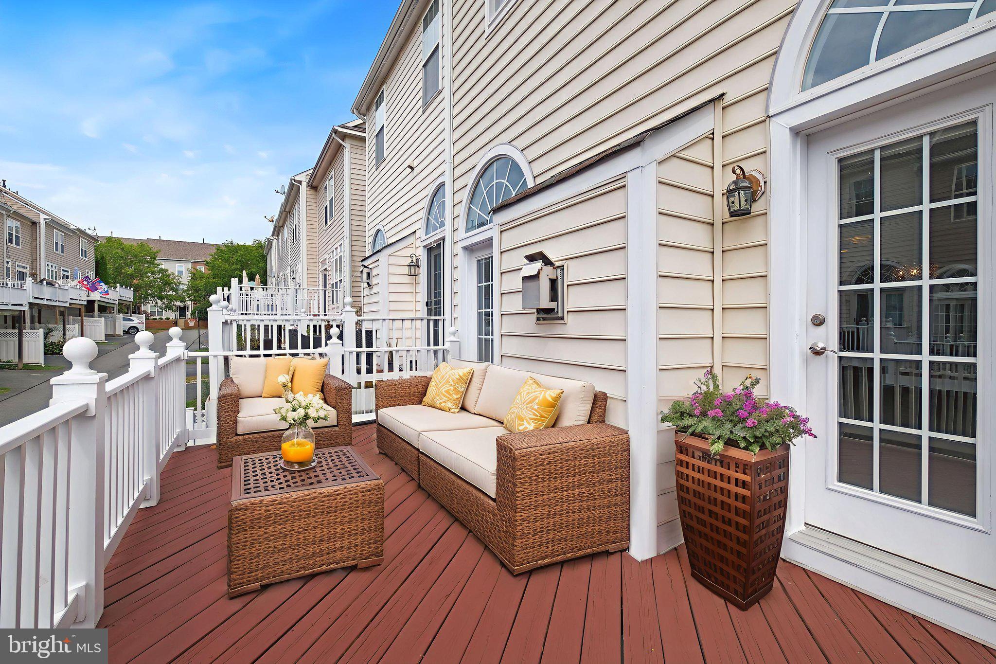 LAKELANDS - Residential