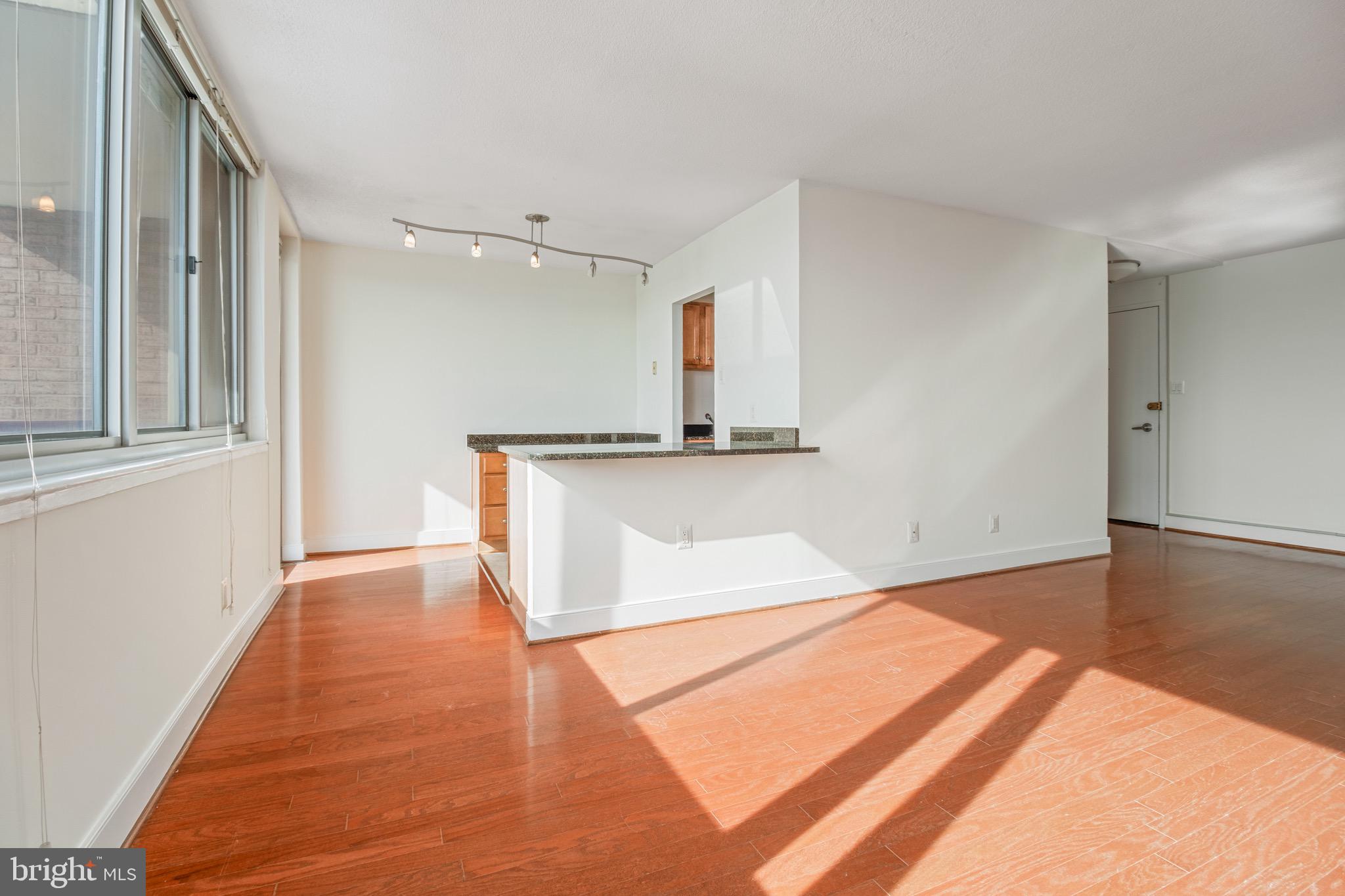 1220 BLAIR MILL ROAD 801