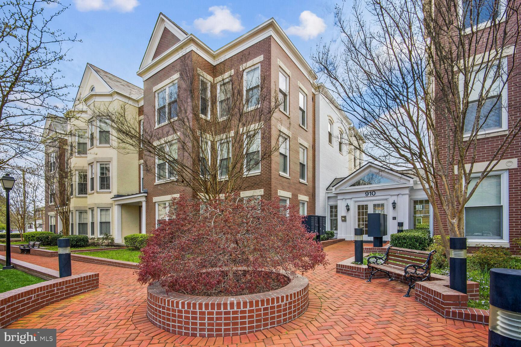 NORTH WASHINGTON ST COND - Residential Lease