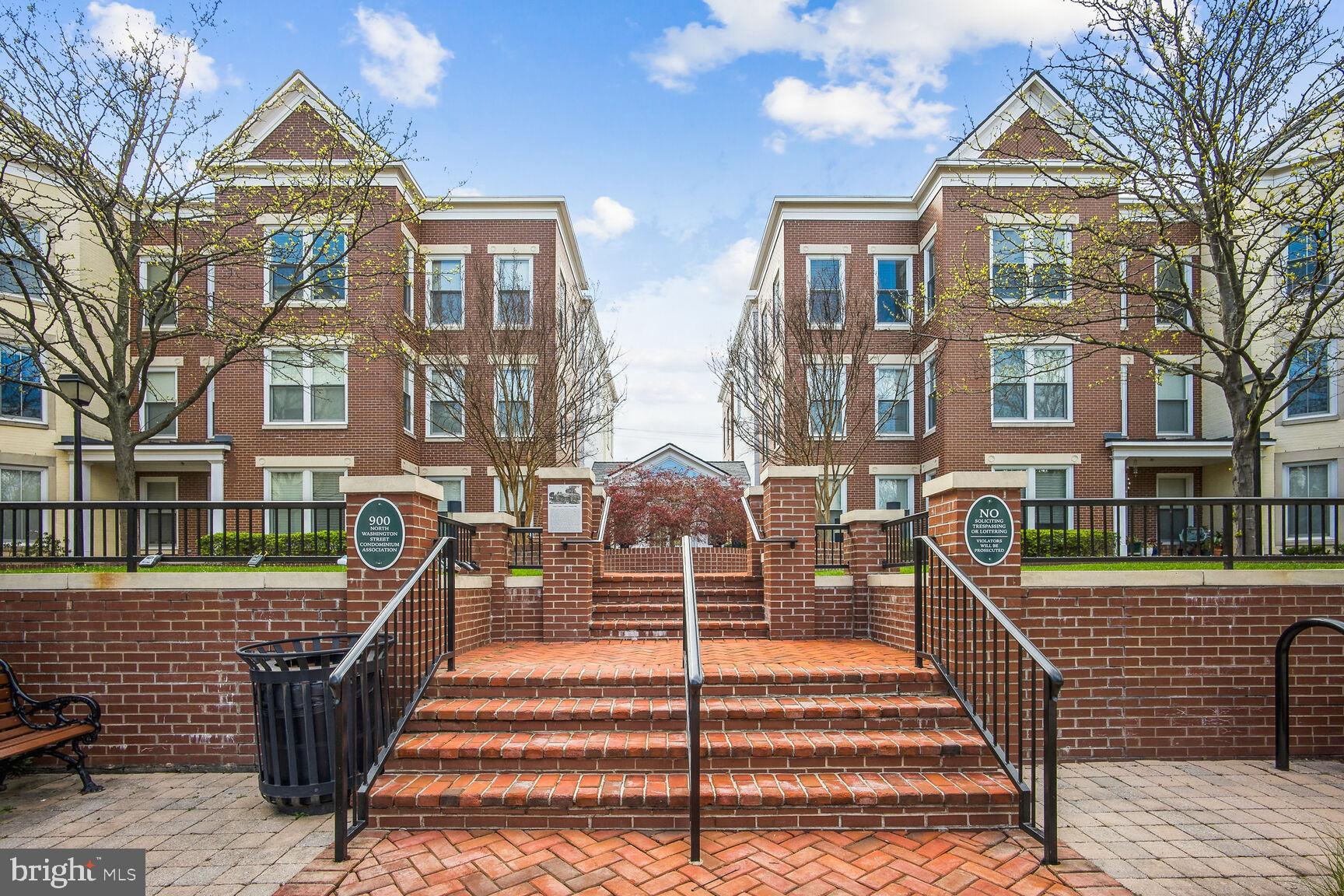 NORTH WASHINGTON ST COND - Residential Lease