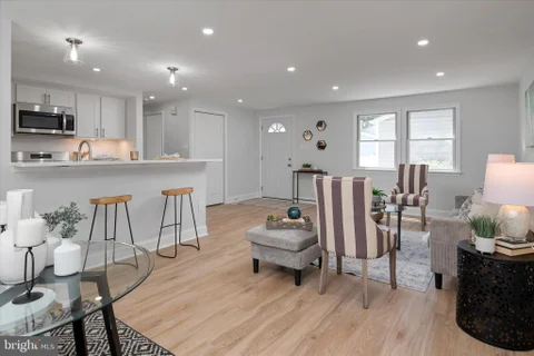 215 Baltimore Annapolis Boulevard, Severna Park, MD 21146 - #: MDAA2147150