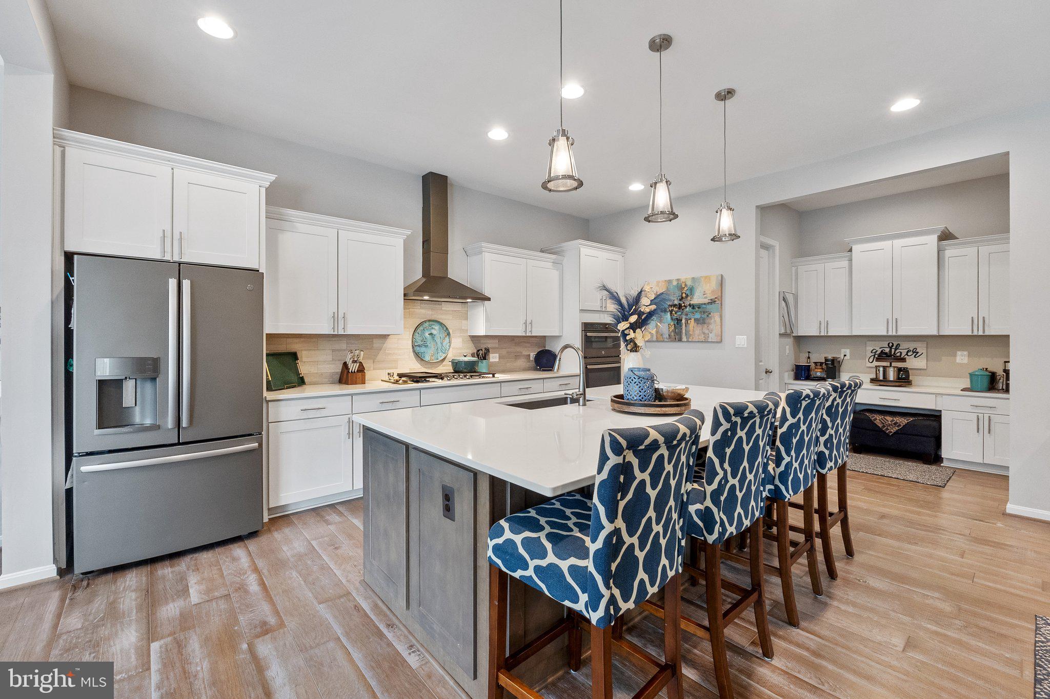 TWIN LAKES OVERLOOK - Residential