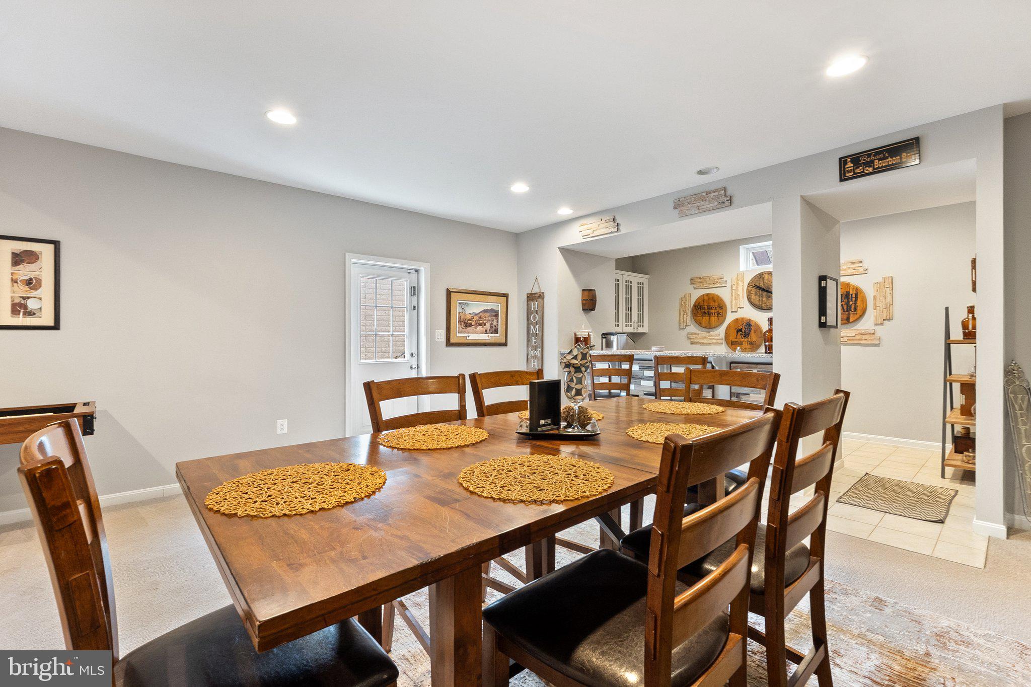 TWIN LAKES OVERLOOK - Residential