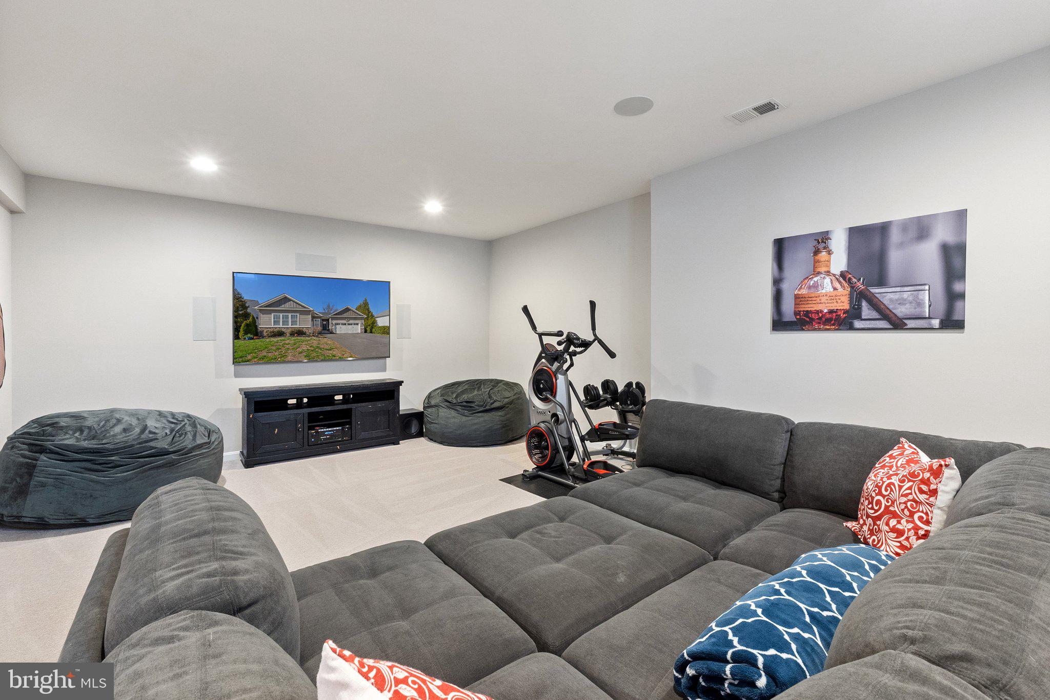 TWIN LAKES OVERLOOK - Residential