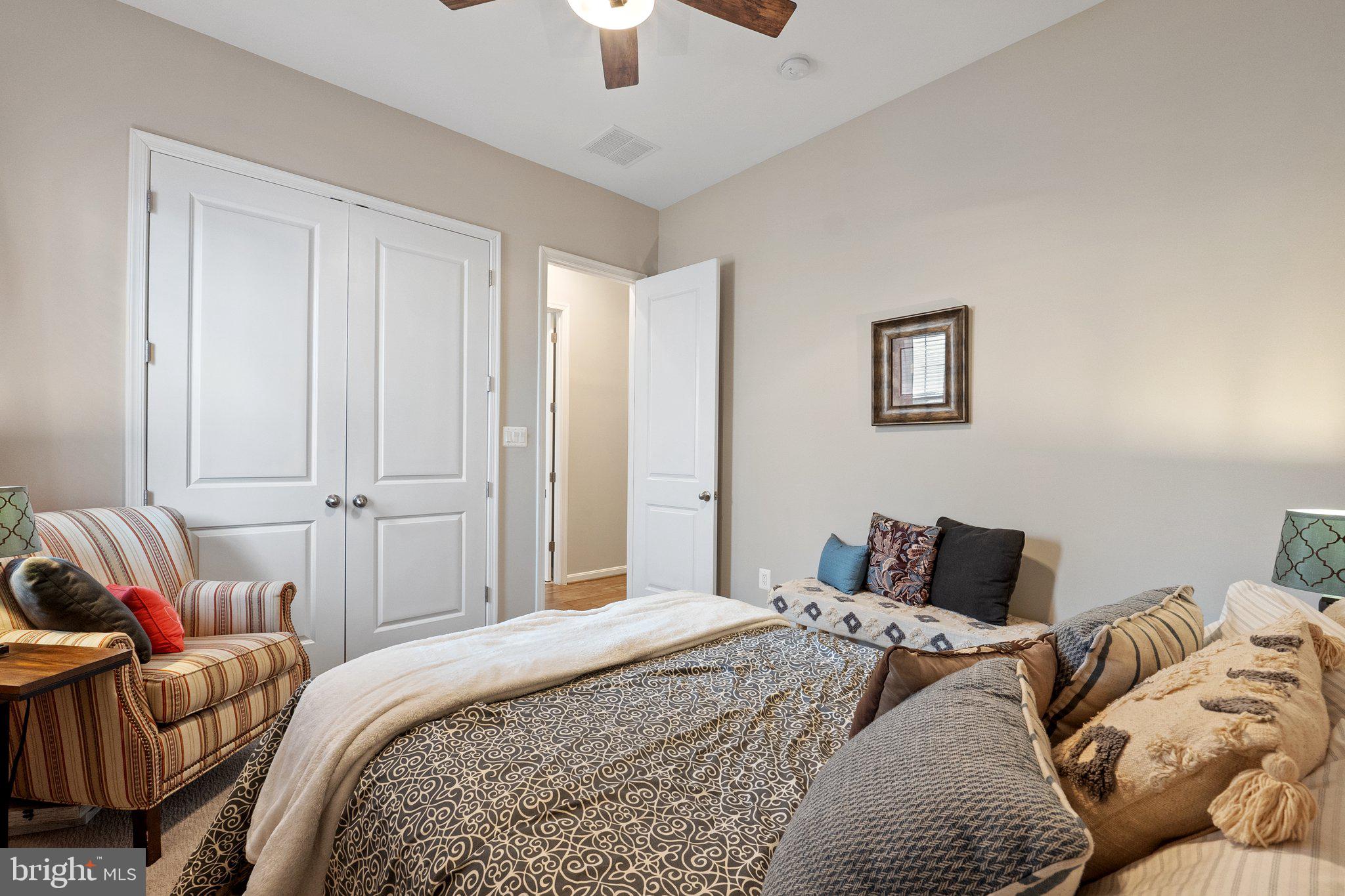 TWIN LAKES OVERLOOK - Residential