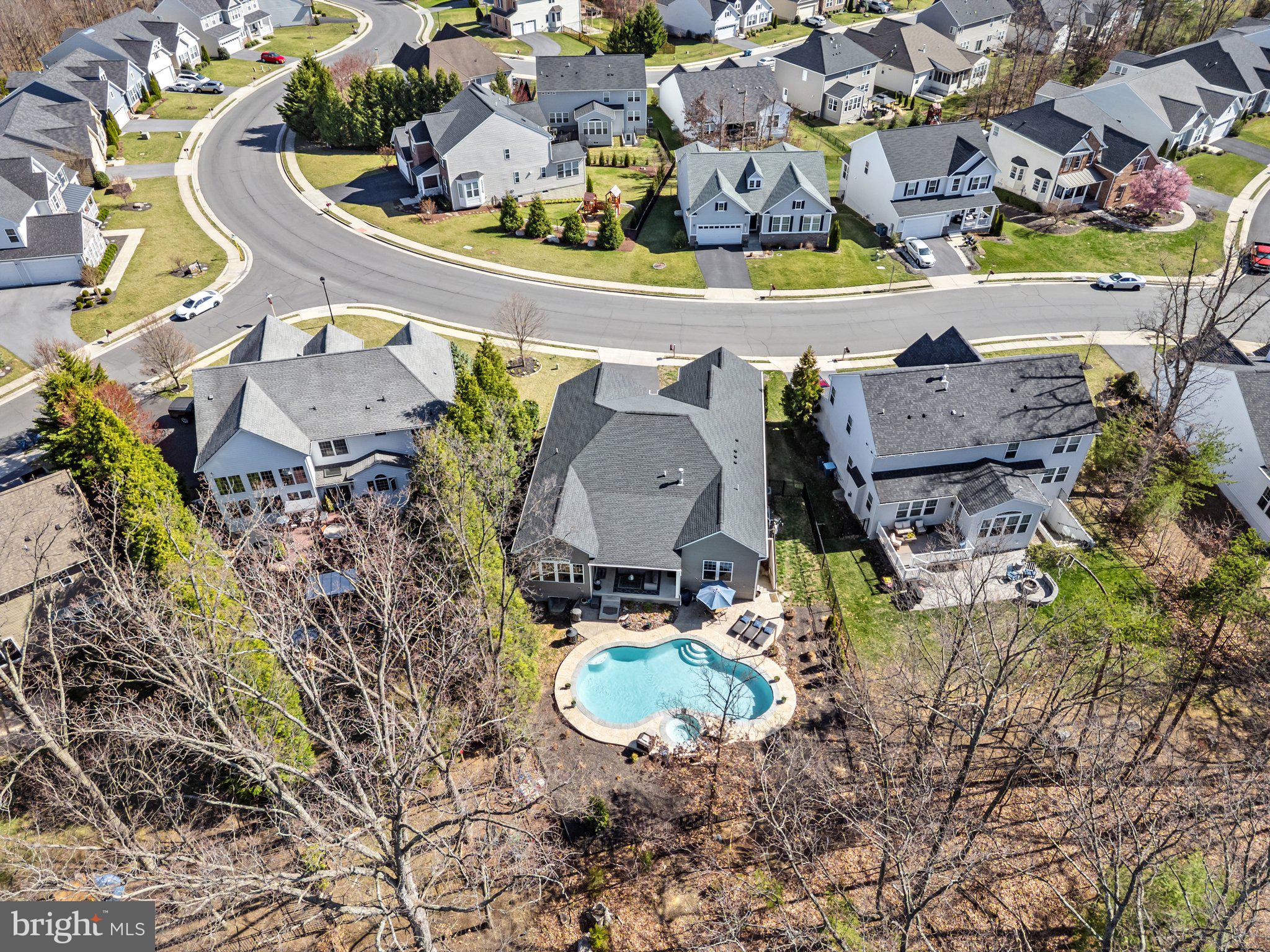 TWIN LAKES OVERLOOK - Residential