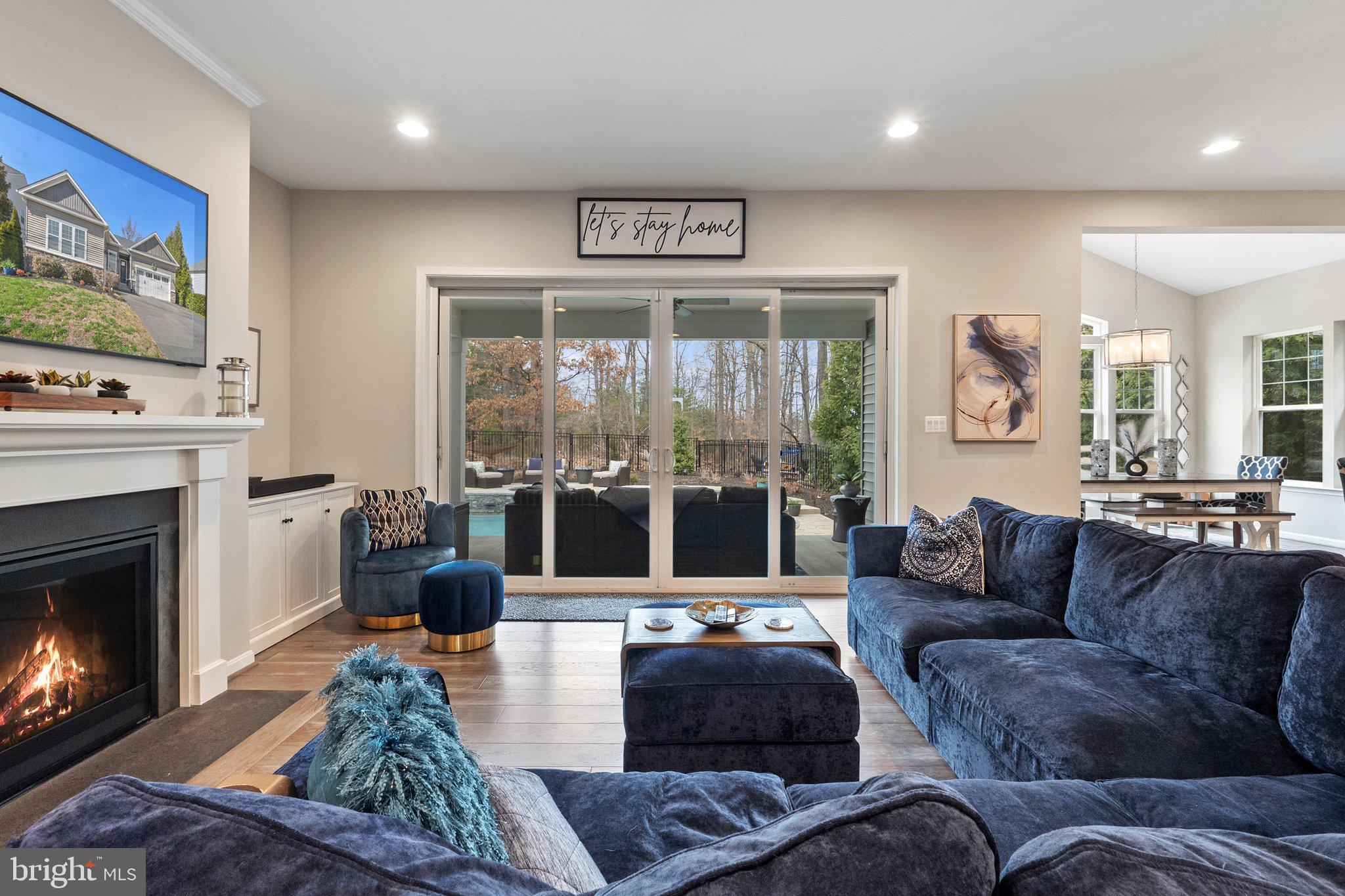 TWIN LAKES OVERLOOK - Residential