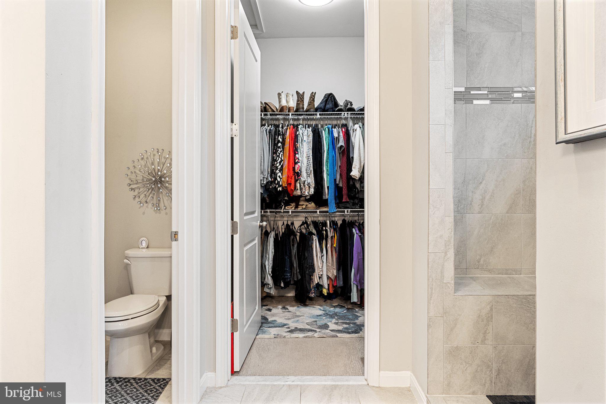 TWIN LAKES OVERLOOK - Residential