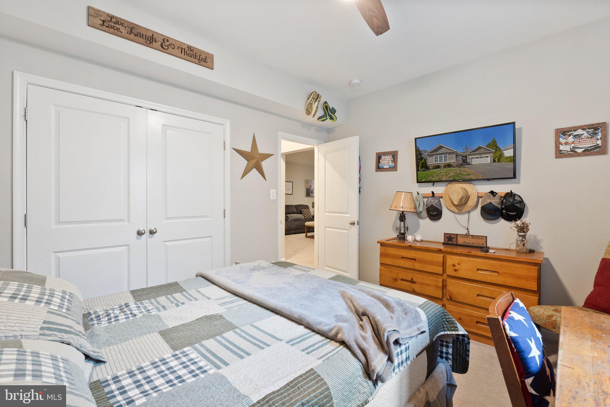 TWIN LAKES OVERLOOK - Residential