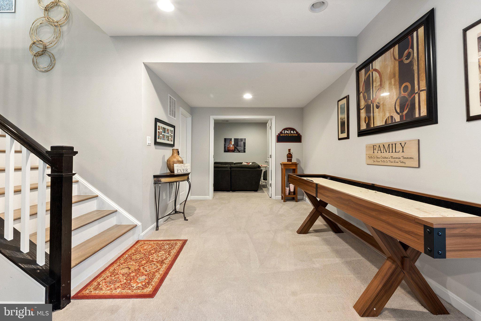 TWIN LAKES OVERLOOK - Residential