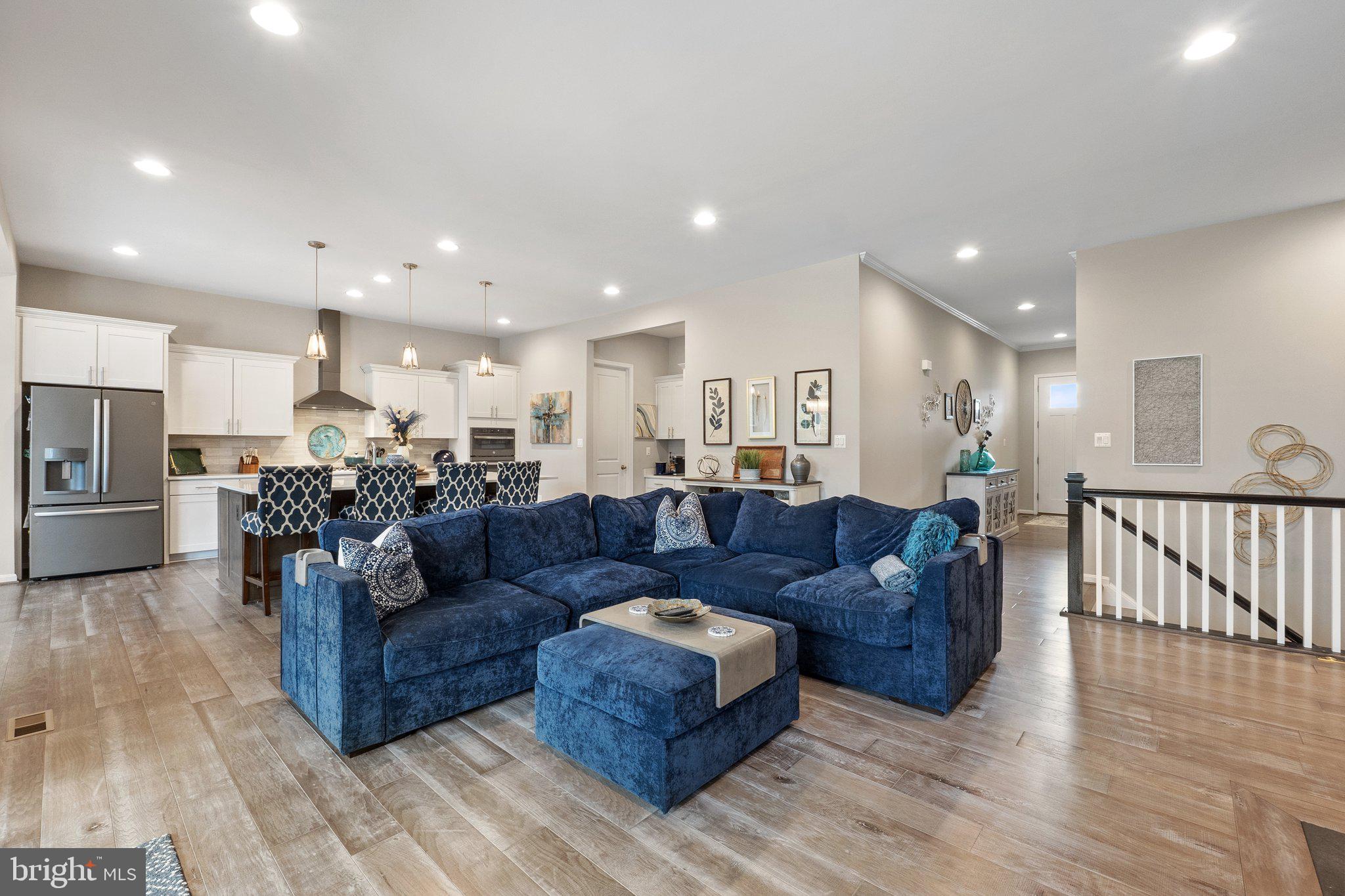 TWIN LAKES OVERLOOK - Residential