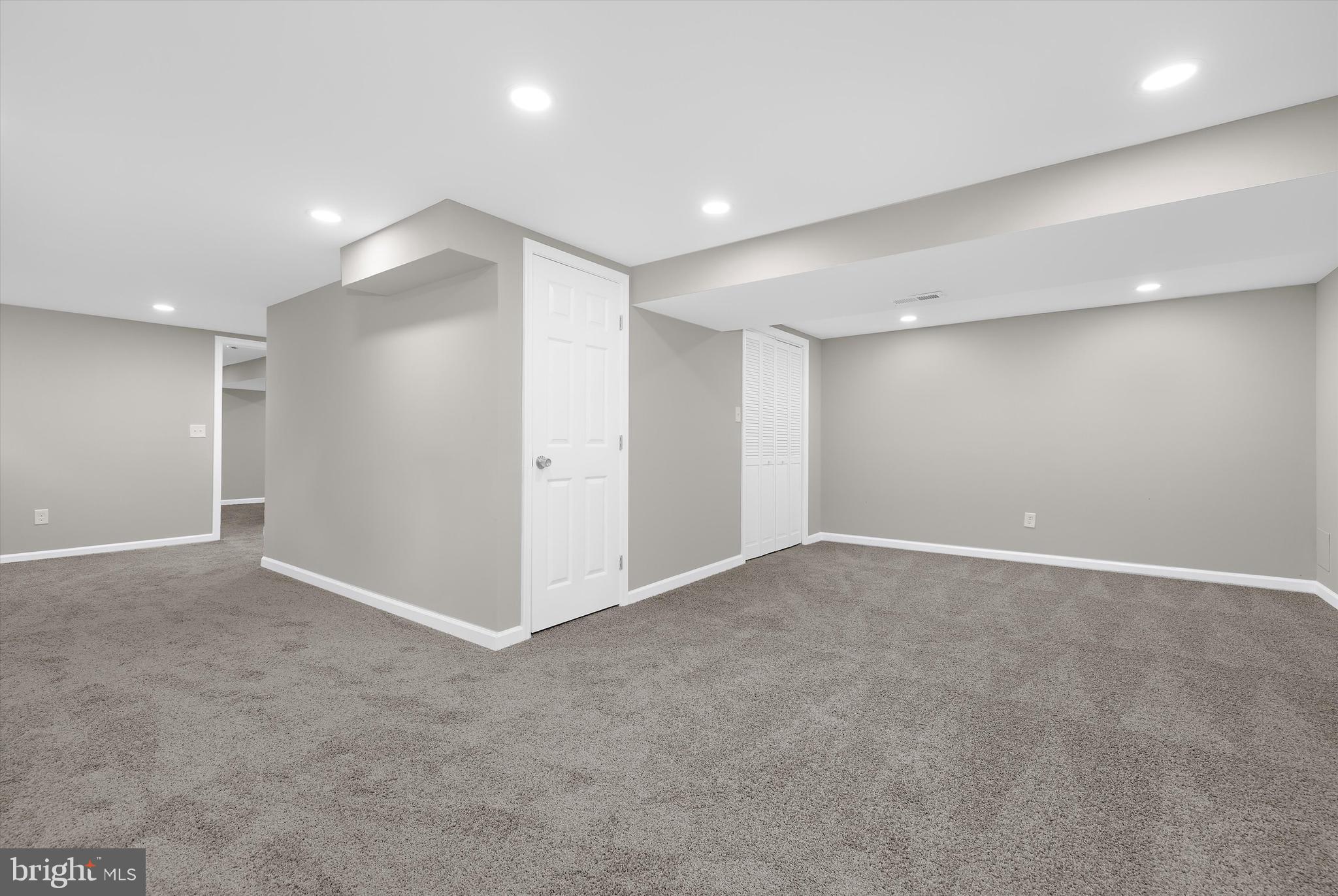 WOODSIDE SQUARE - Residential Lease